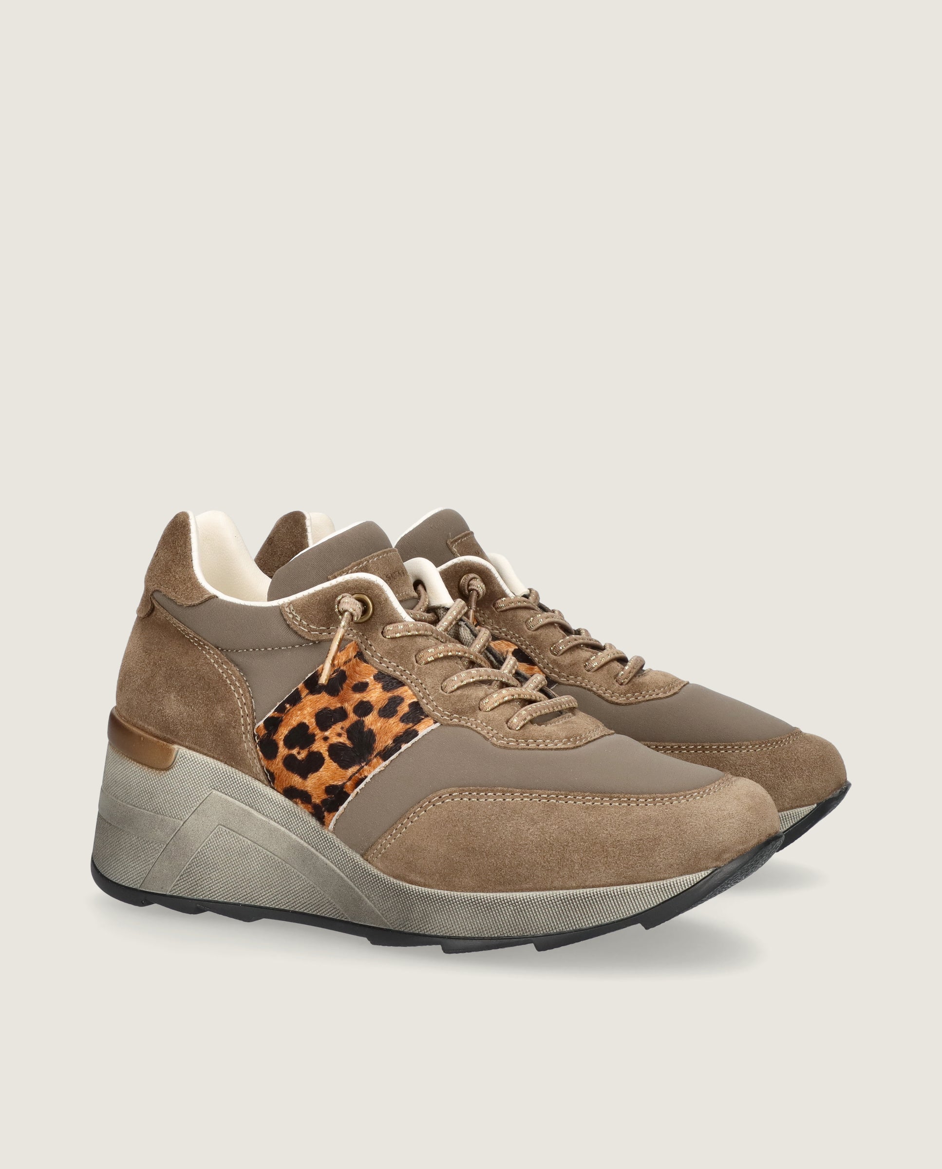 Braune Steffi Sportschuhe aus Wildleder