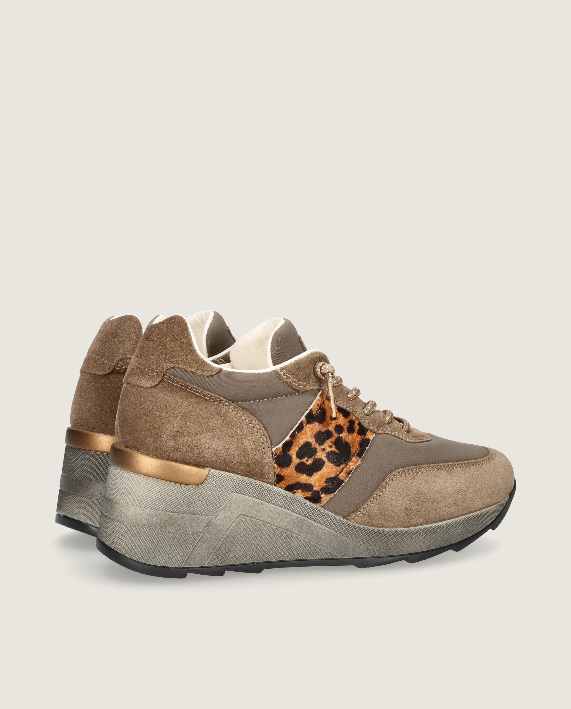 Braune Steffi Sportschuhe aus Wildleder
