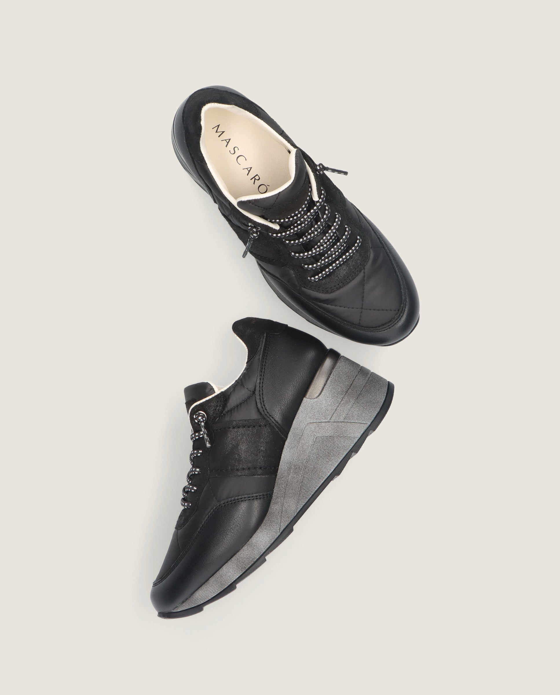 Deportivos Steffi Negros Ante