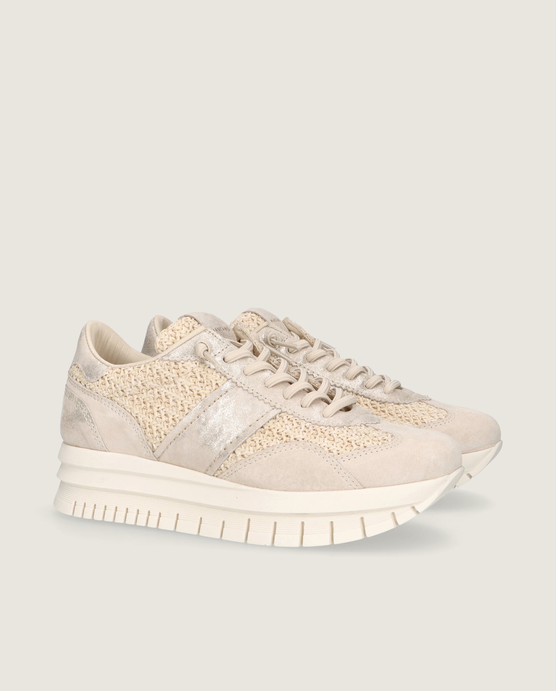 Imagem de Sapatos Steffi Bege Camurça por Mascaro