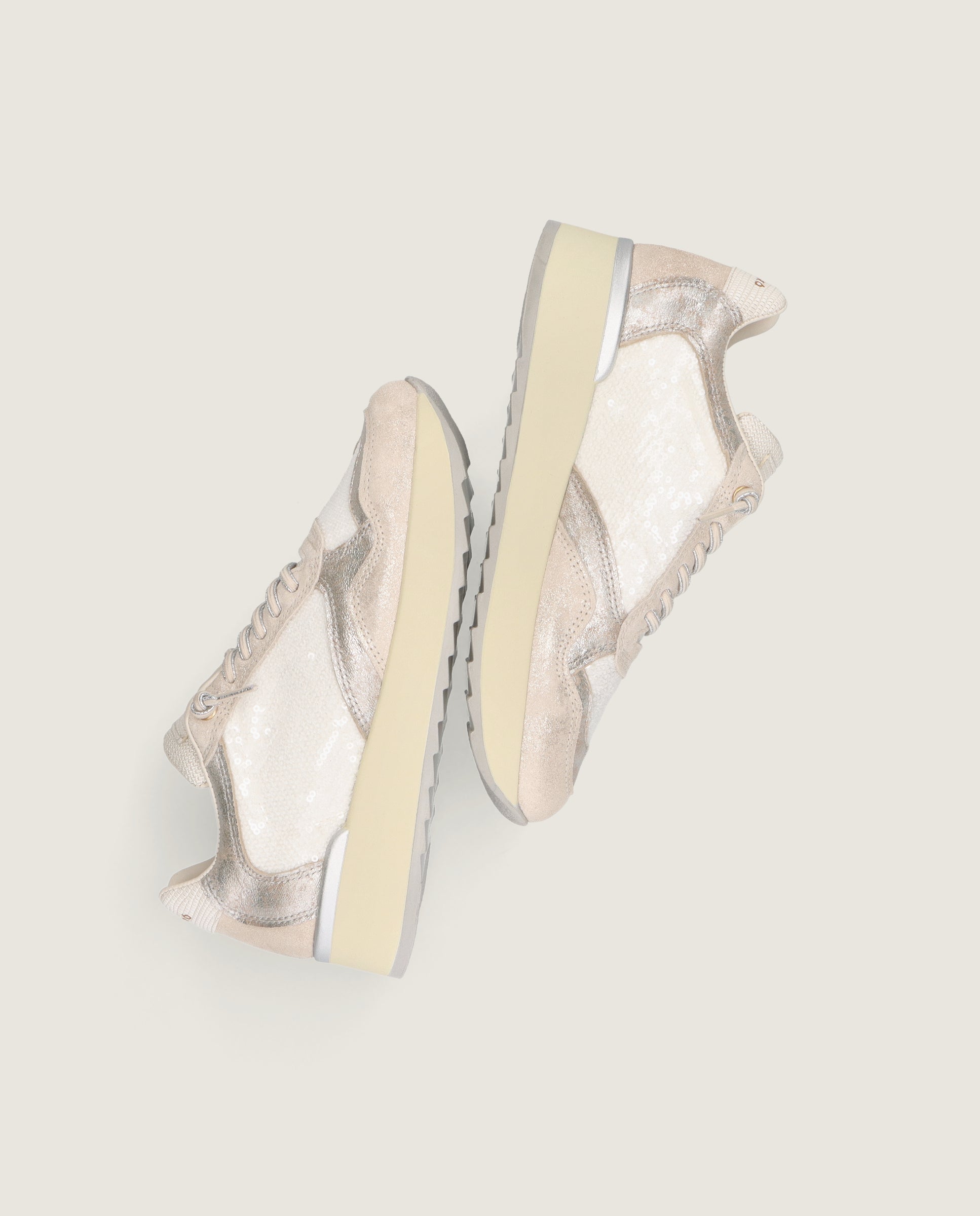 Amaya sneaker in beige leather