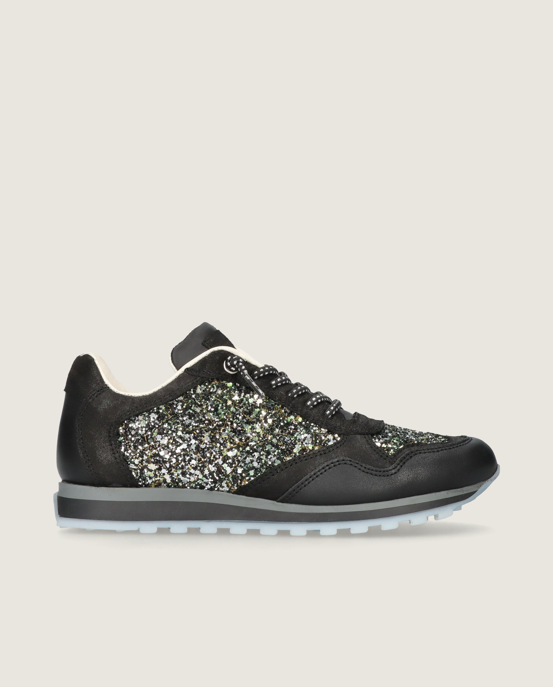 Mireya Sneaker in black leather