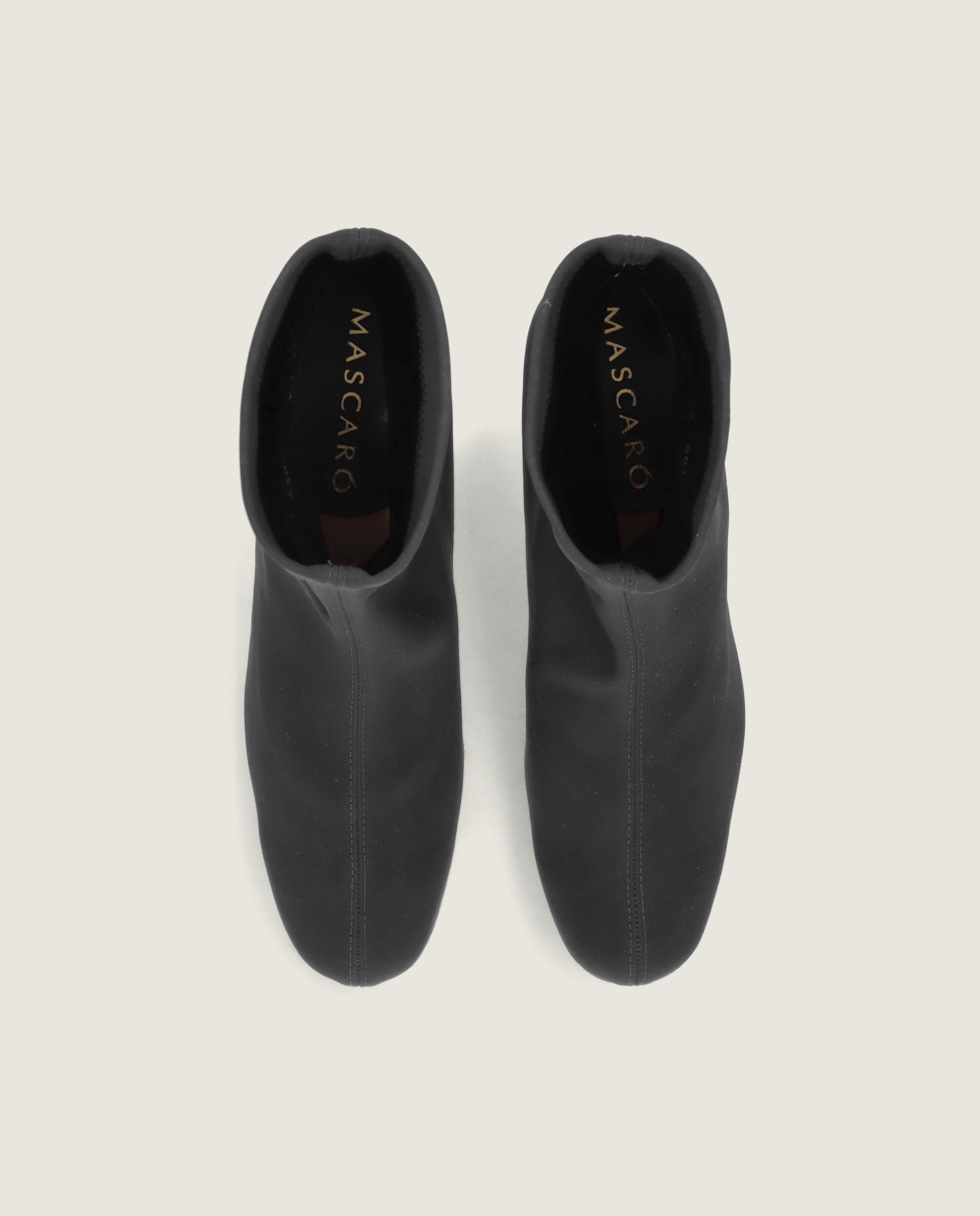 Vista alternativa de Botines Milan Negros Tejidos por Mascaro