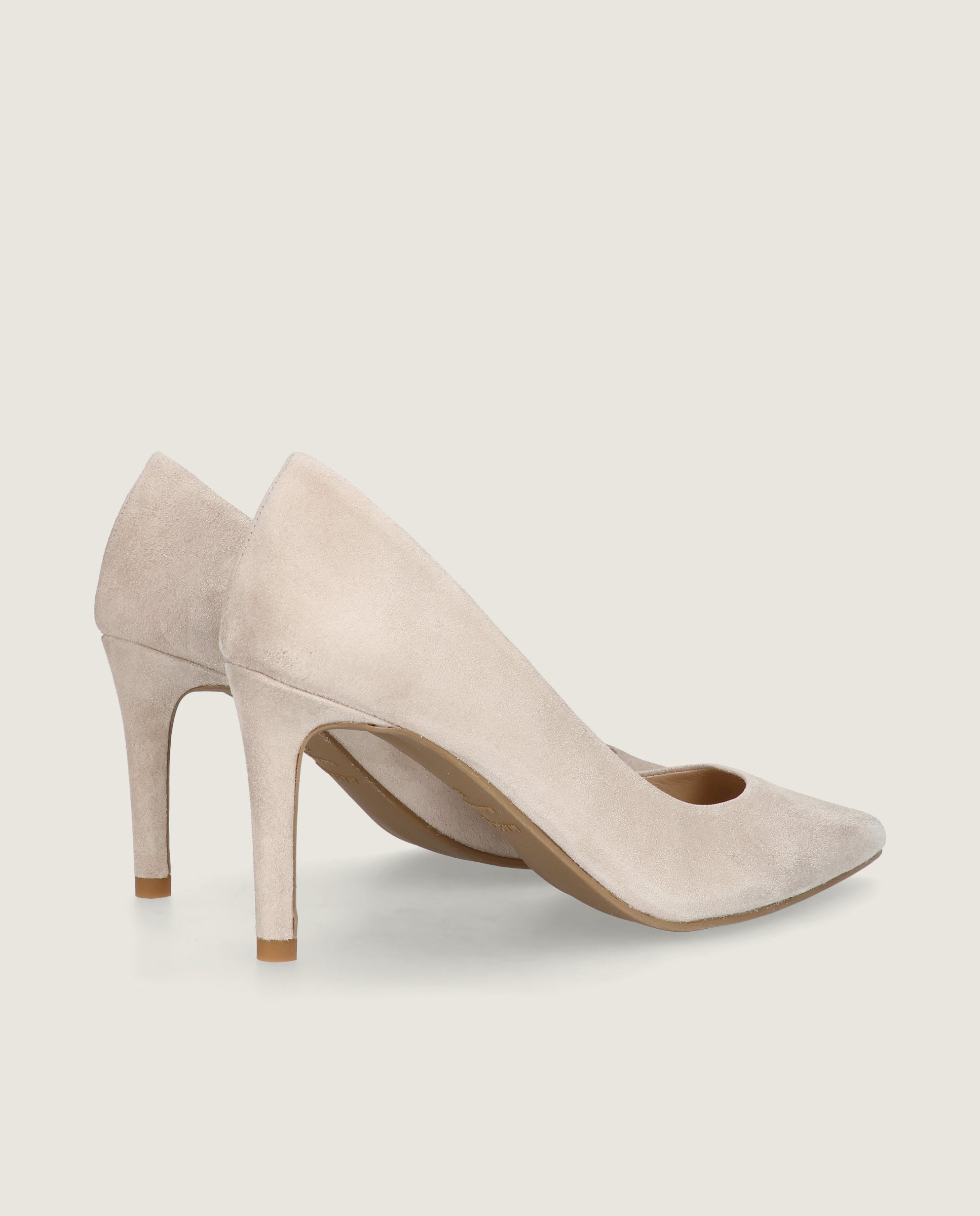 Renata pump in soft beige suede