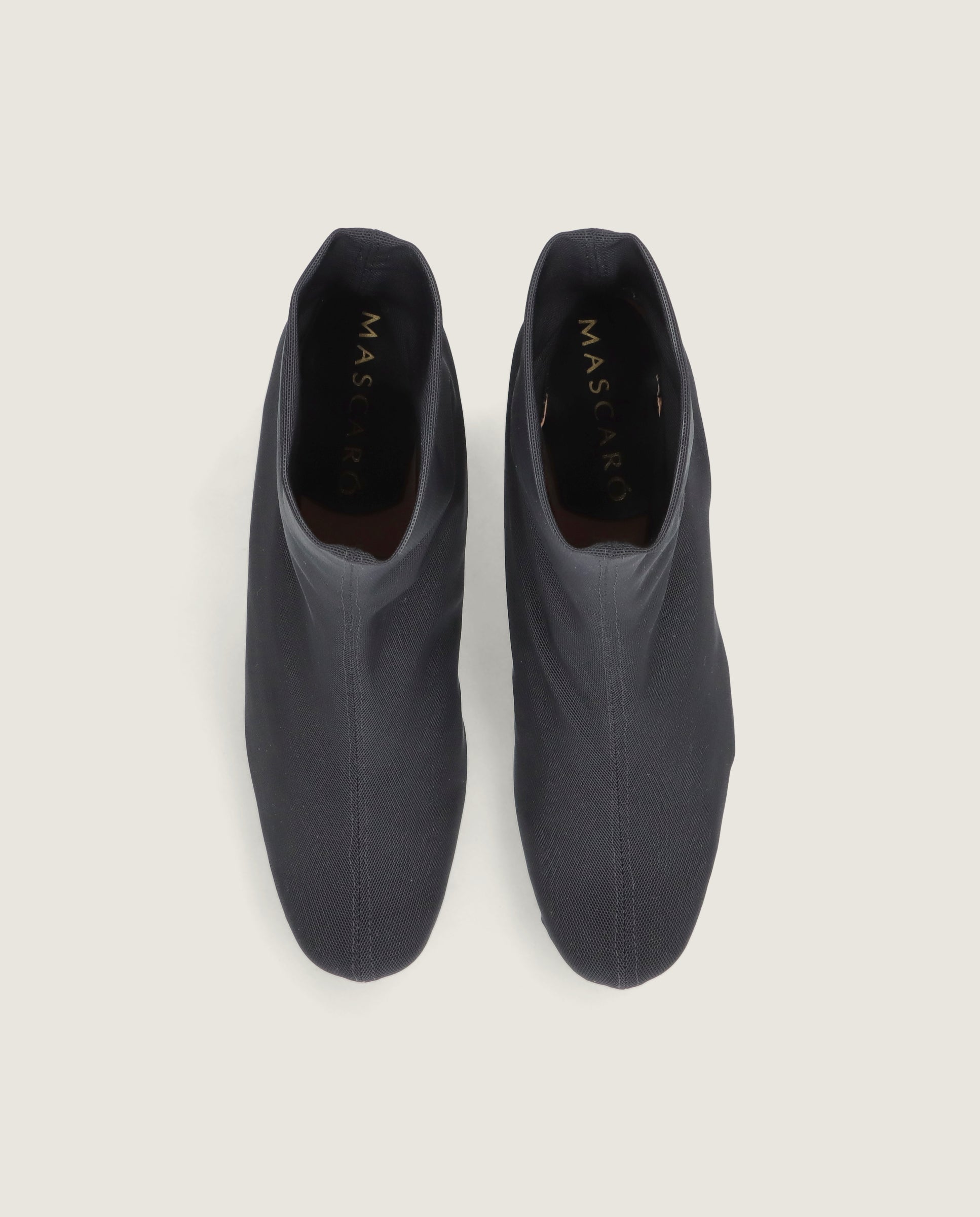 Vista alternativa de Botines Milan Negros Tejidos por Mascaro
