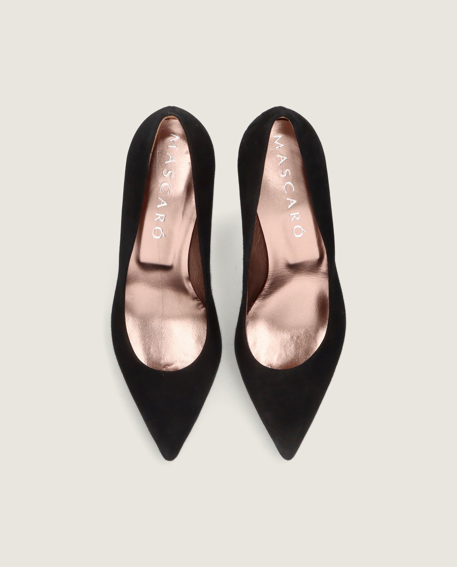 Salon Phoebe Negros Ante