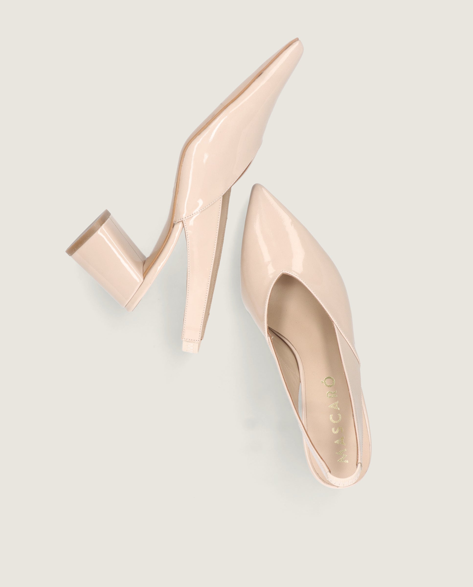 Salon Phoebe Rosas Charol