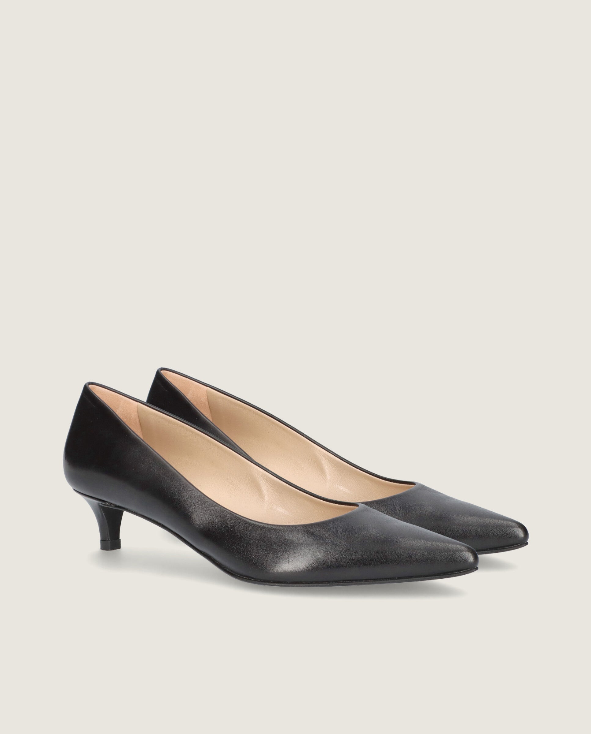 Image of Holly Black Leather Pumps by Mascaro