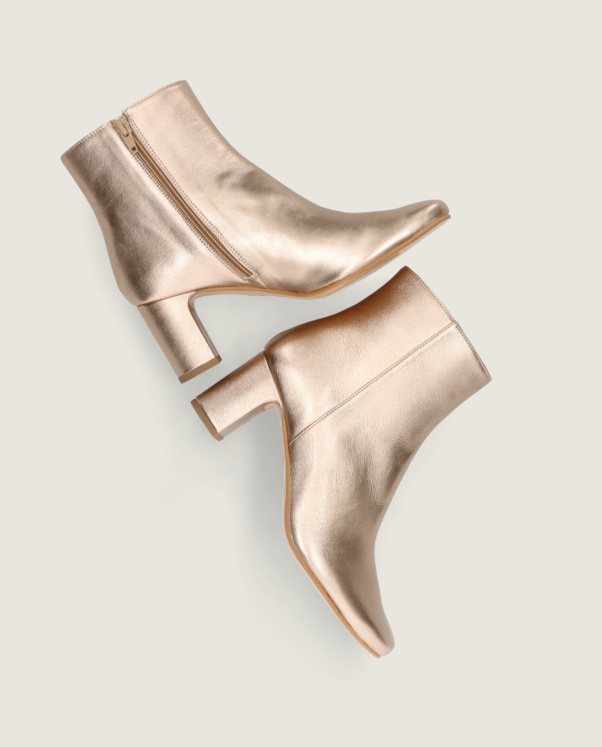 Botines Freja Dorados Pieles metalizadas