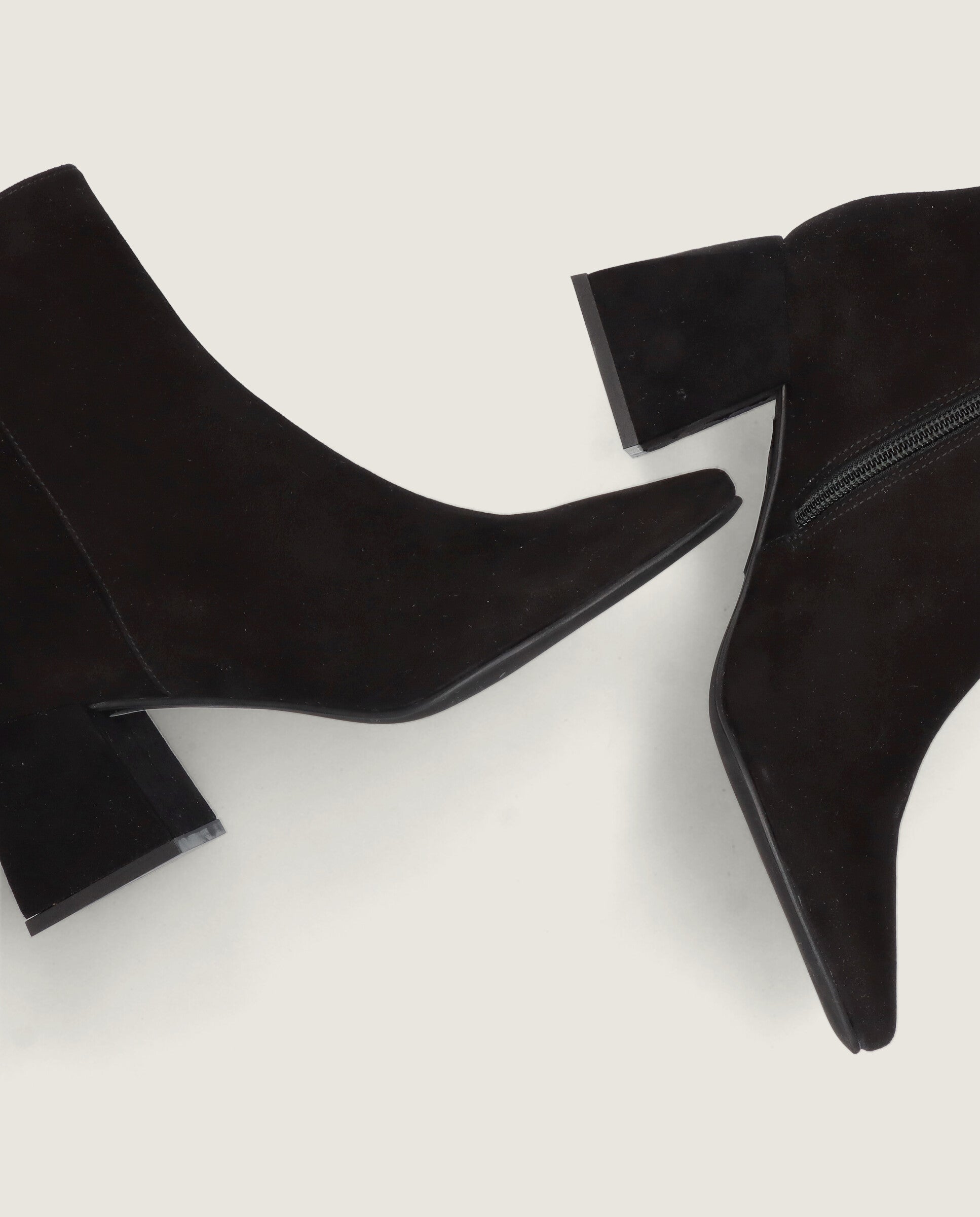 Botines Freja Negros Ante