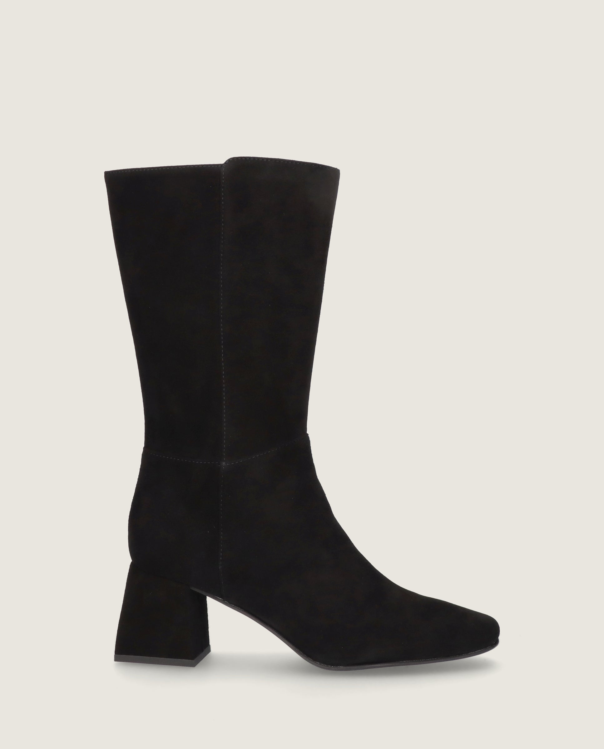 Vista alternativa de Botines Freja Negros Ante por Mascaro