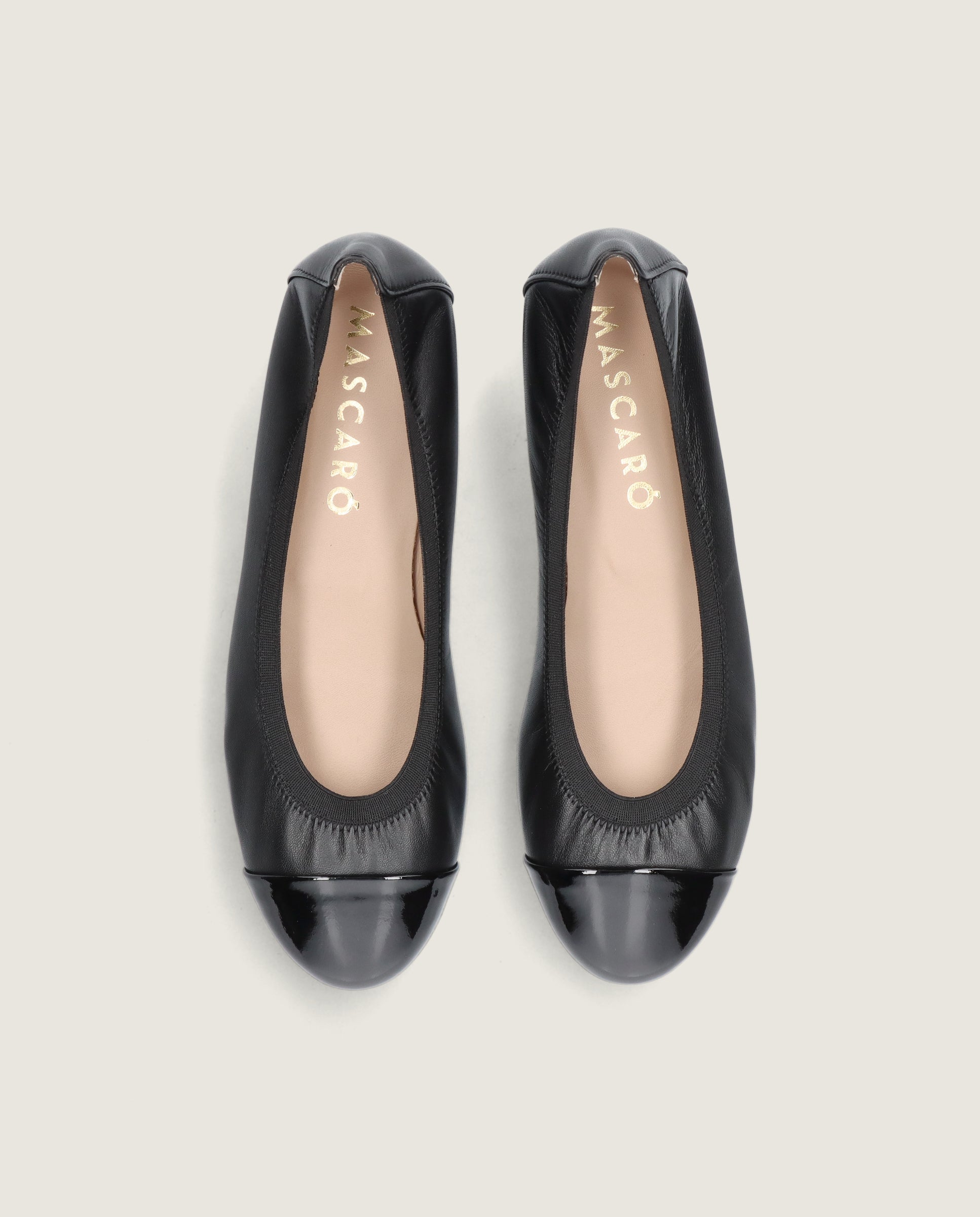 Salon Gretschen Negros Piel