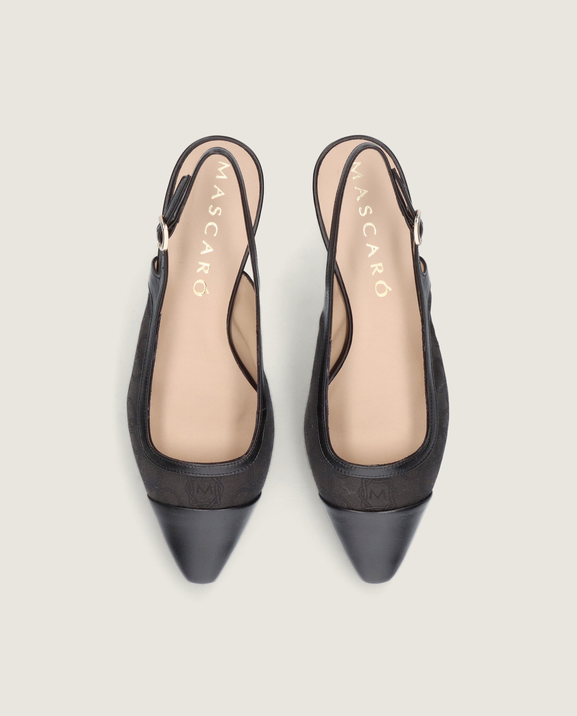 Salon Greta Negros Tejidos