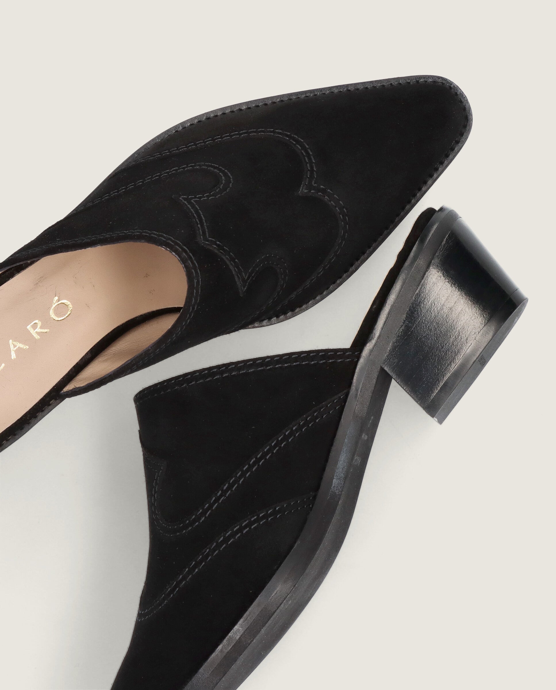 Mules en daim noir Nashville