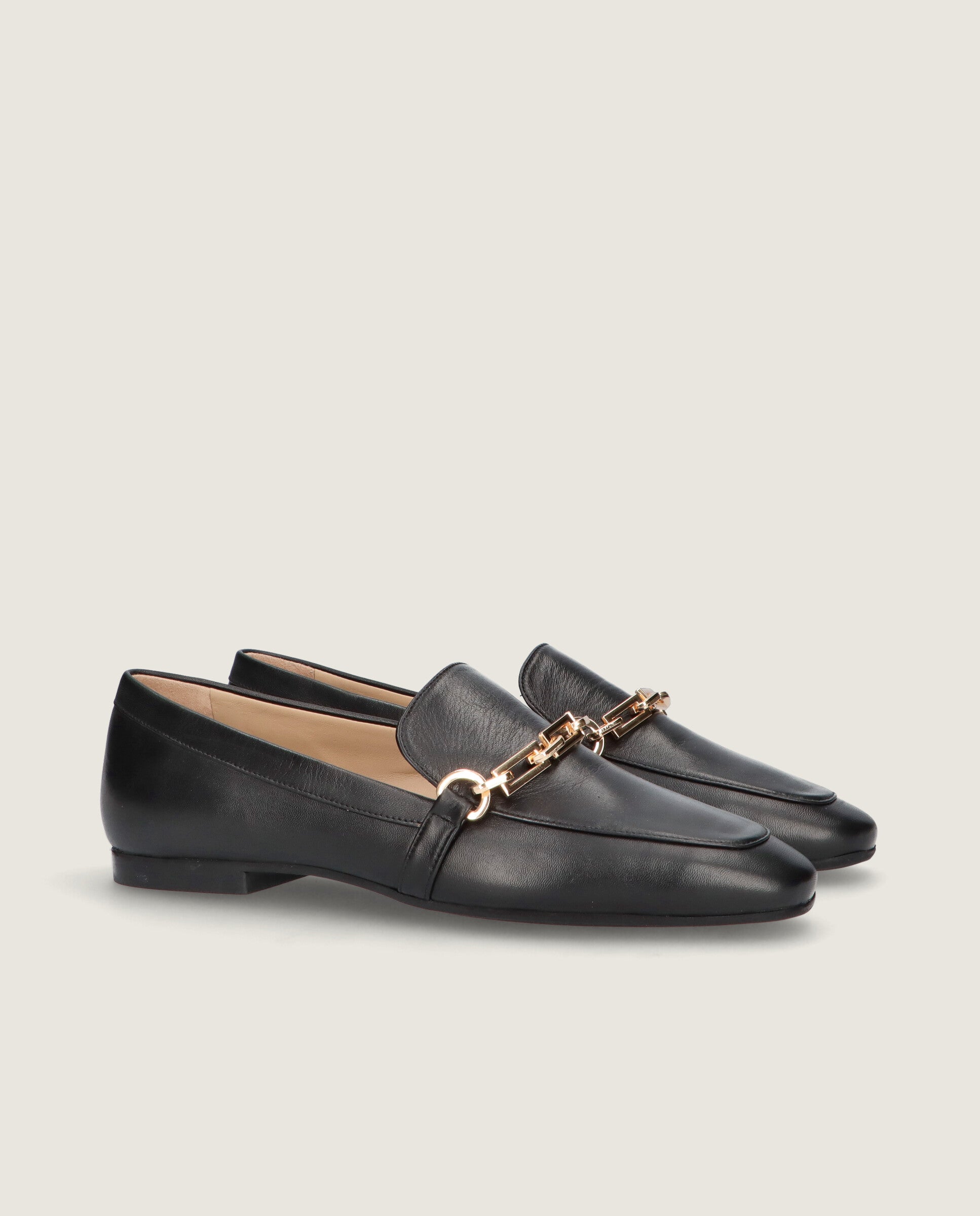 Imagen de Loafers Fede Negros Piel por Mascaro