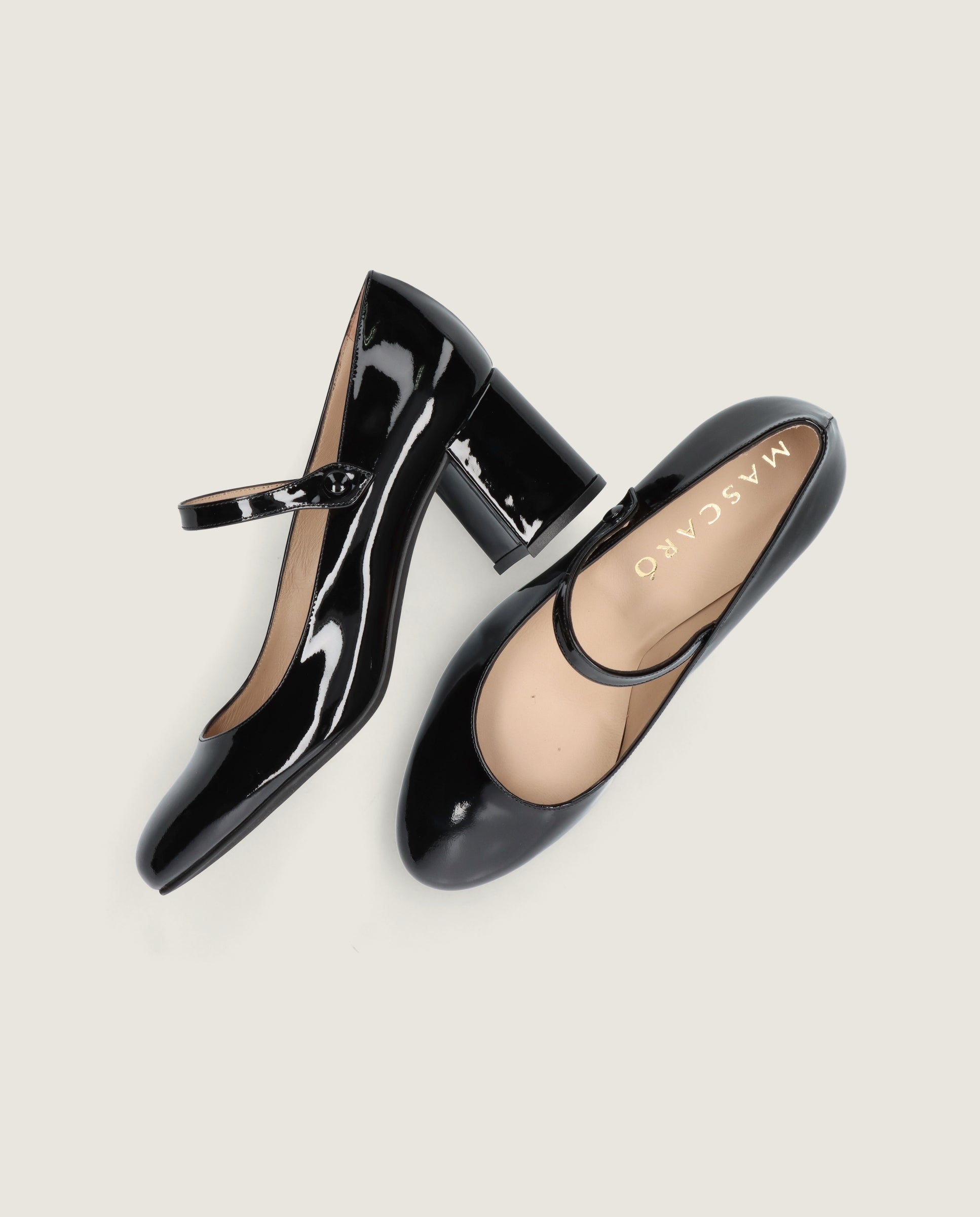Yumi Black Patent Pumps