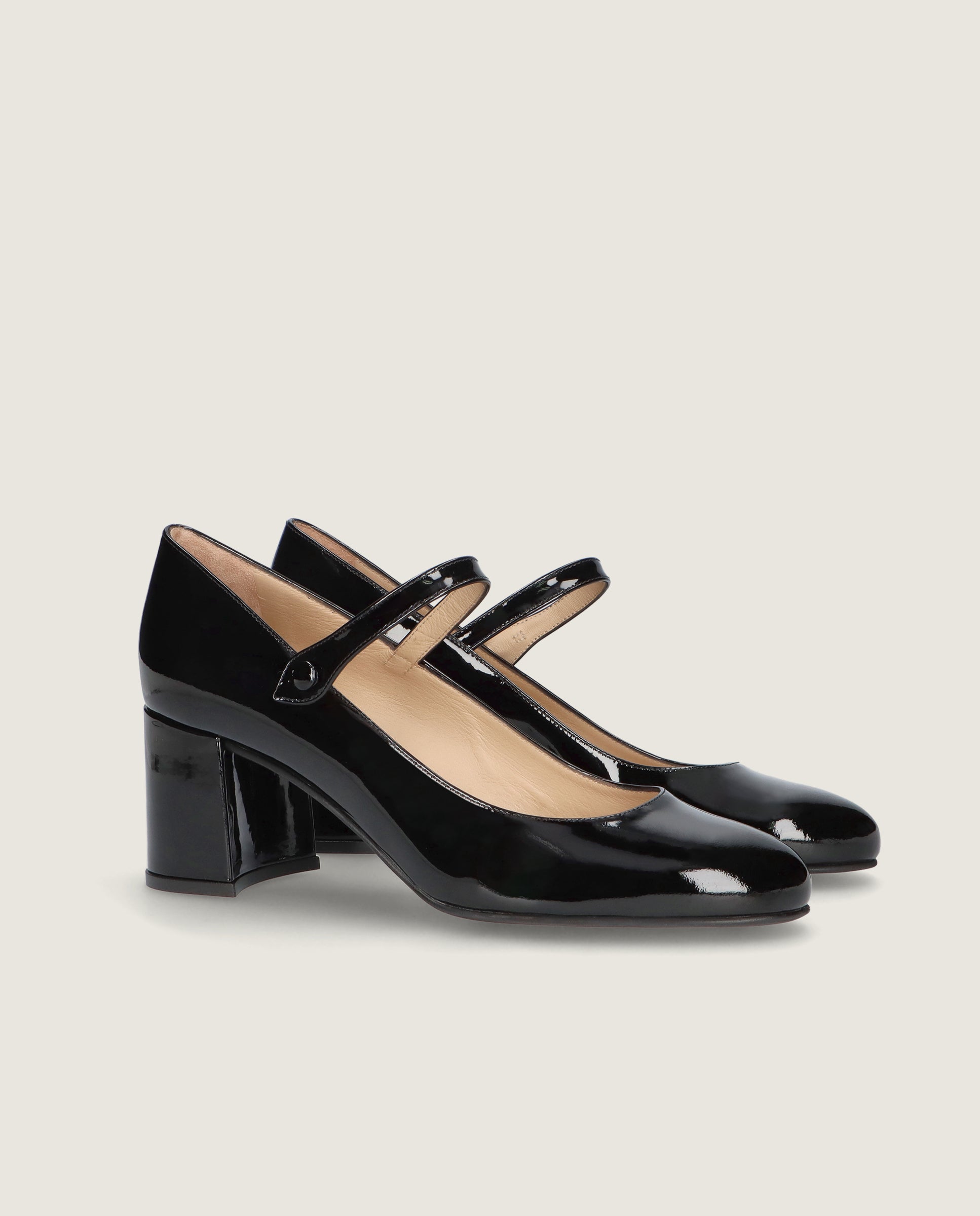 Image of Yumi Black Patent Pumps by Mascaro