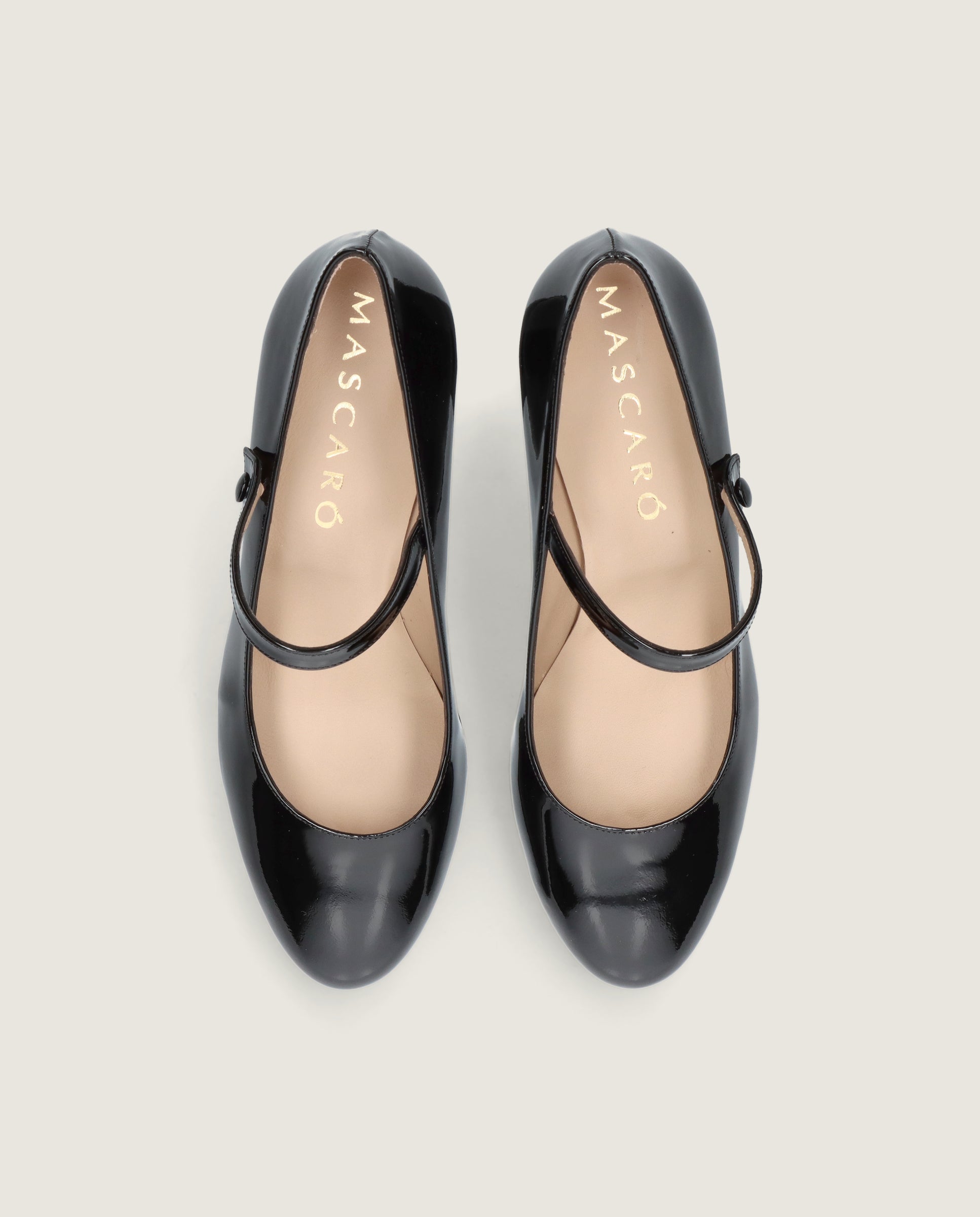 Yumi Black Patent Pumps