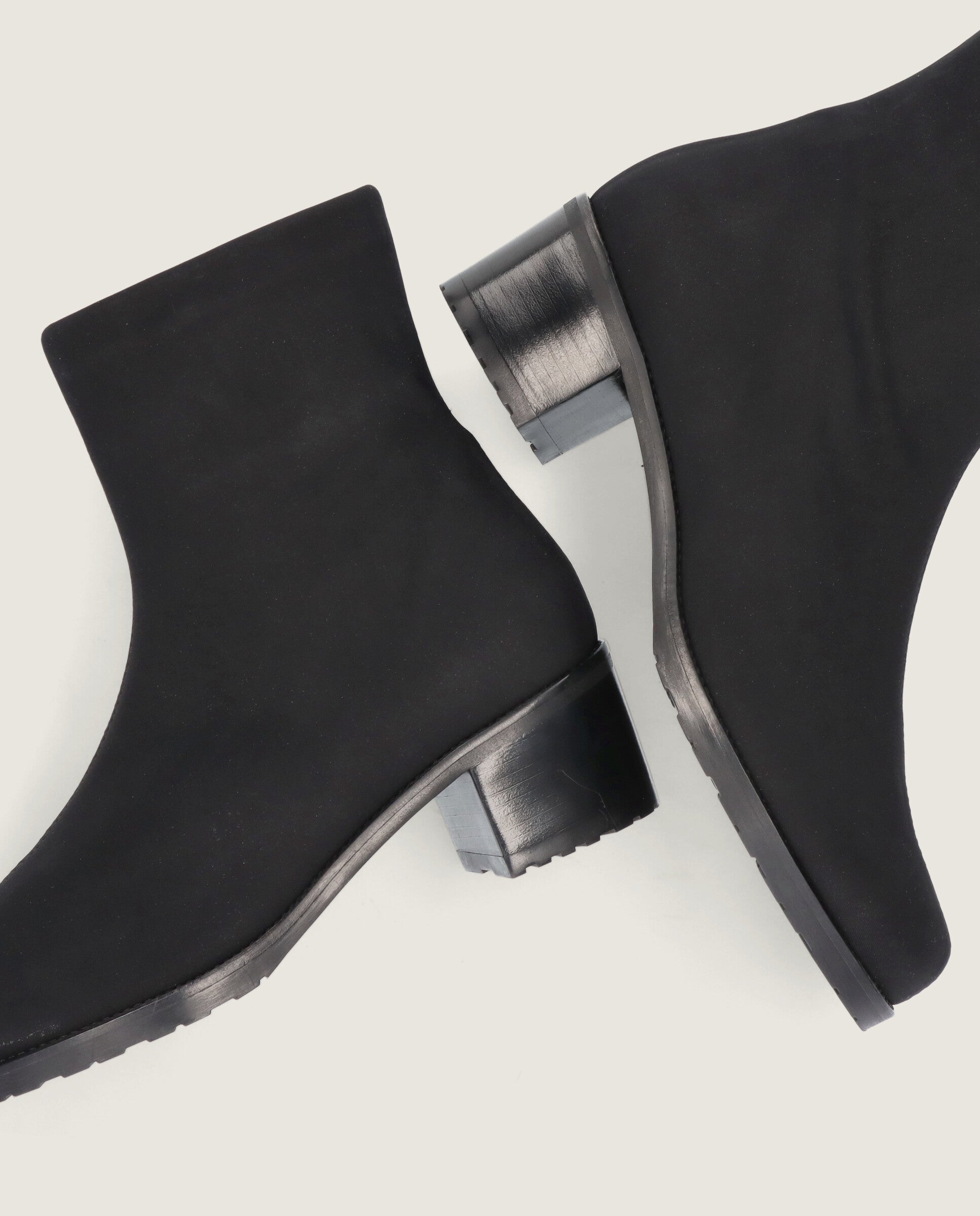 Botines Claudette Negros Tejidos