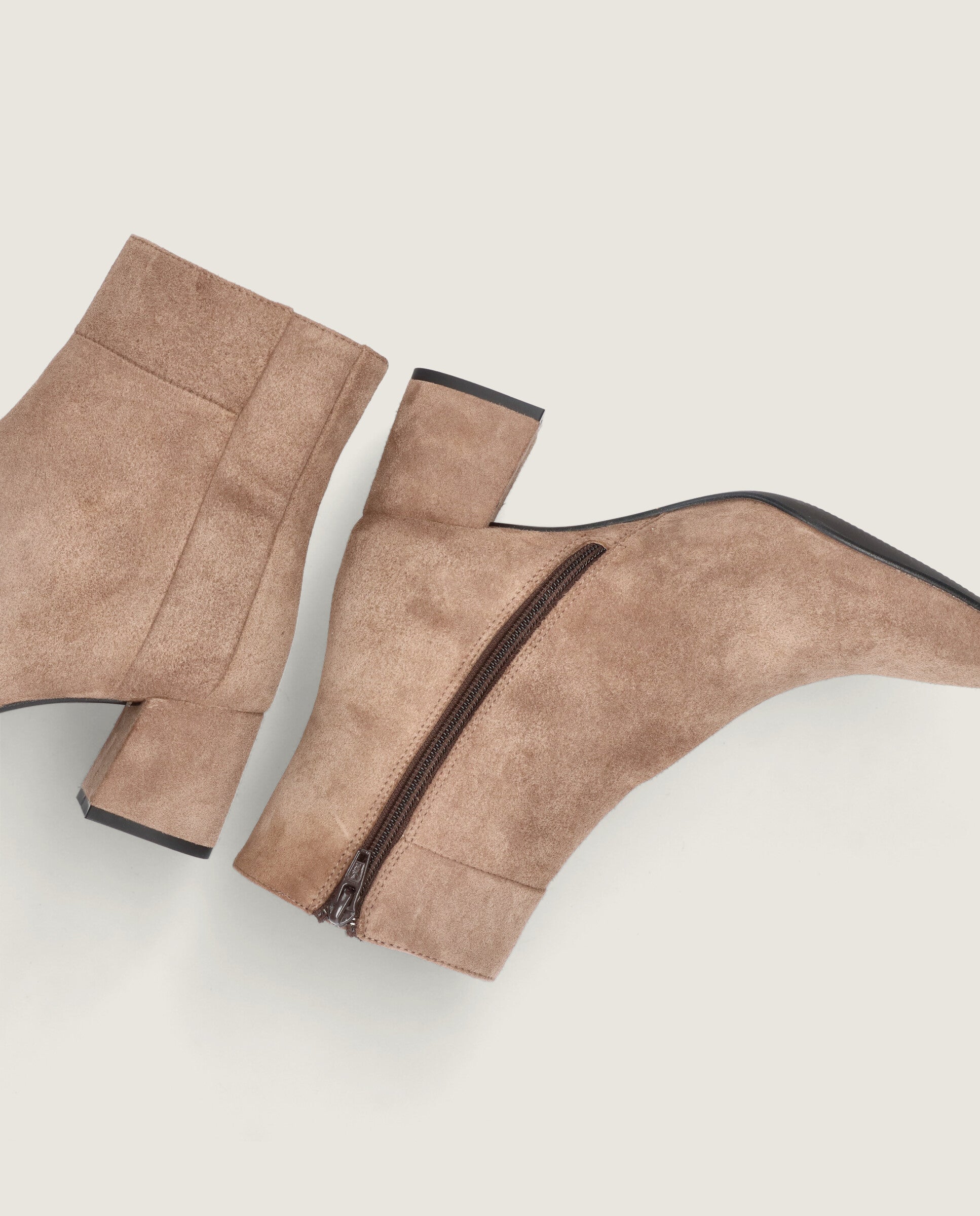 Bottines en daim marron Shirin