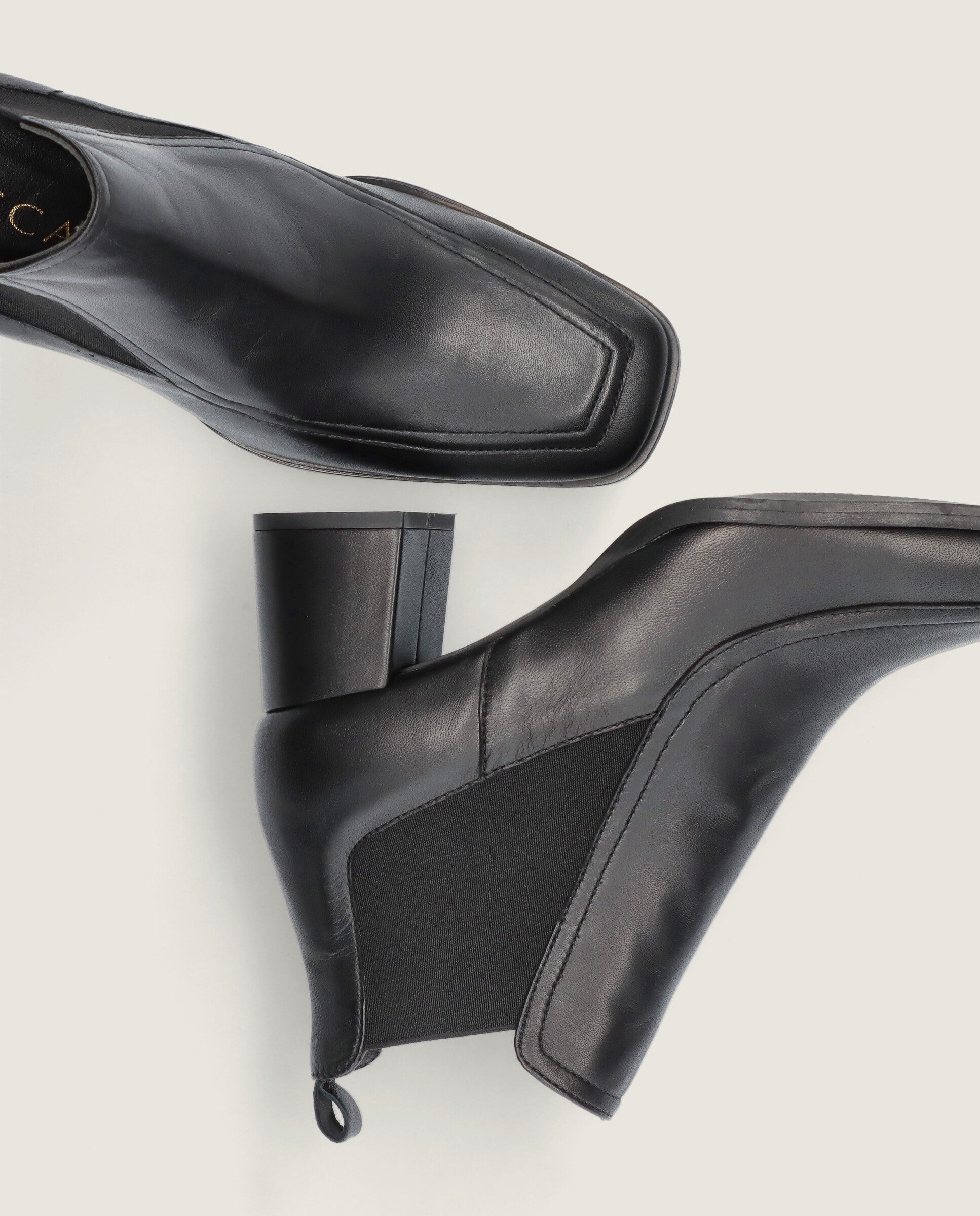 Bottines en cuir noir Shirin