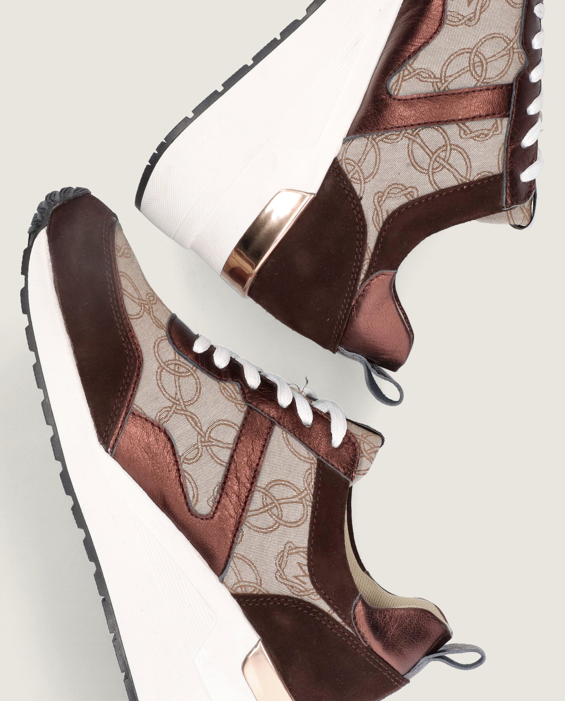 Gewebte Shania Sportschuhe in Braun