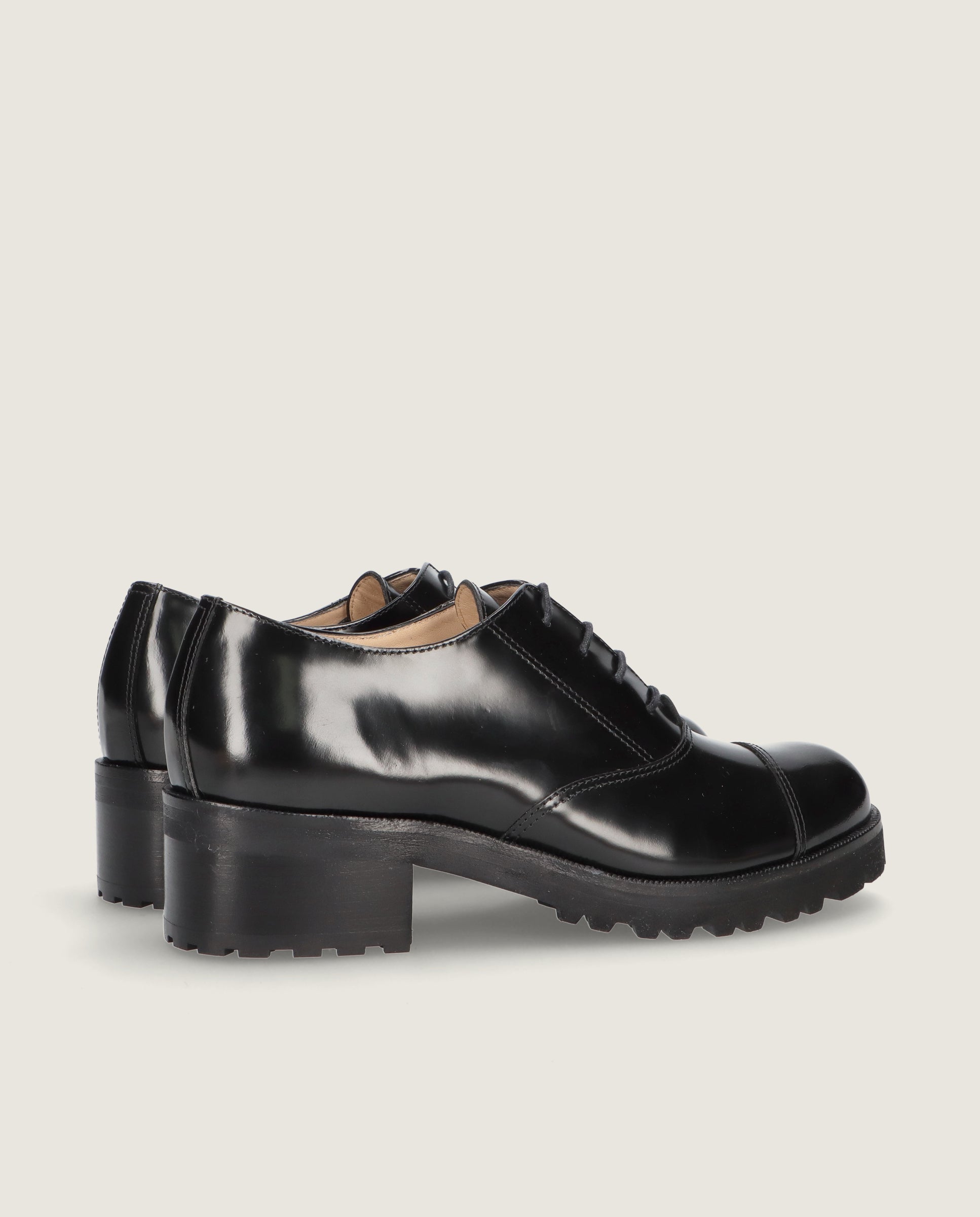Zapatos Acordonados June Negros Piel