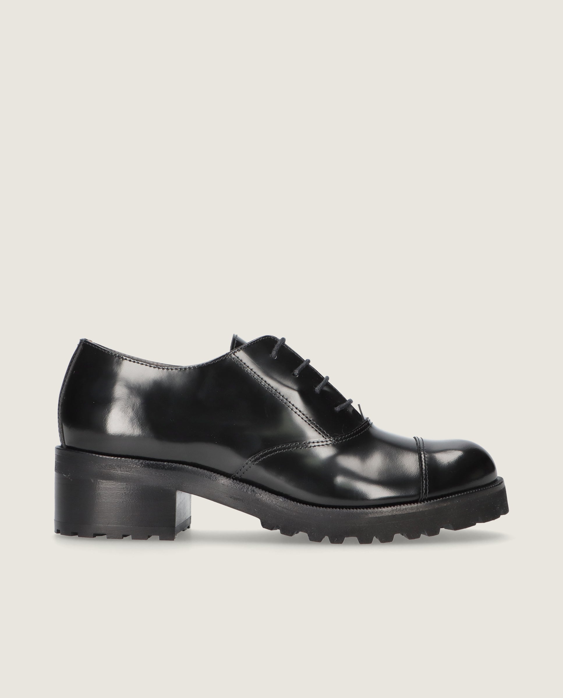 Zapatos Acordonados June Negros Piel