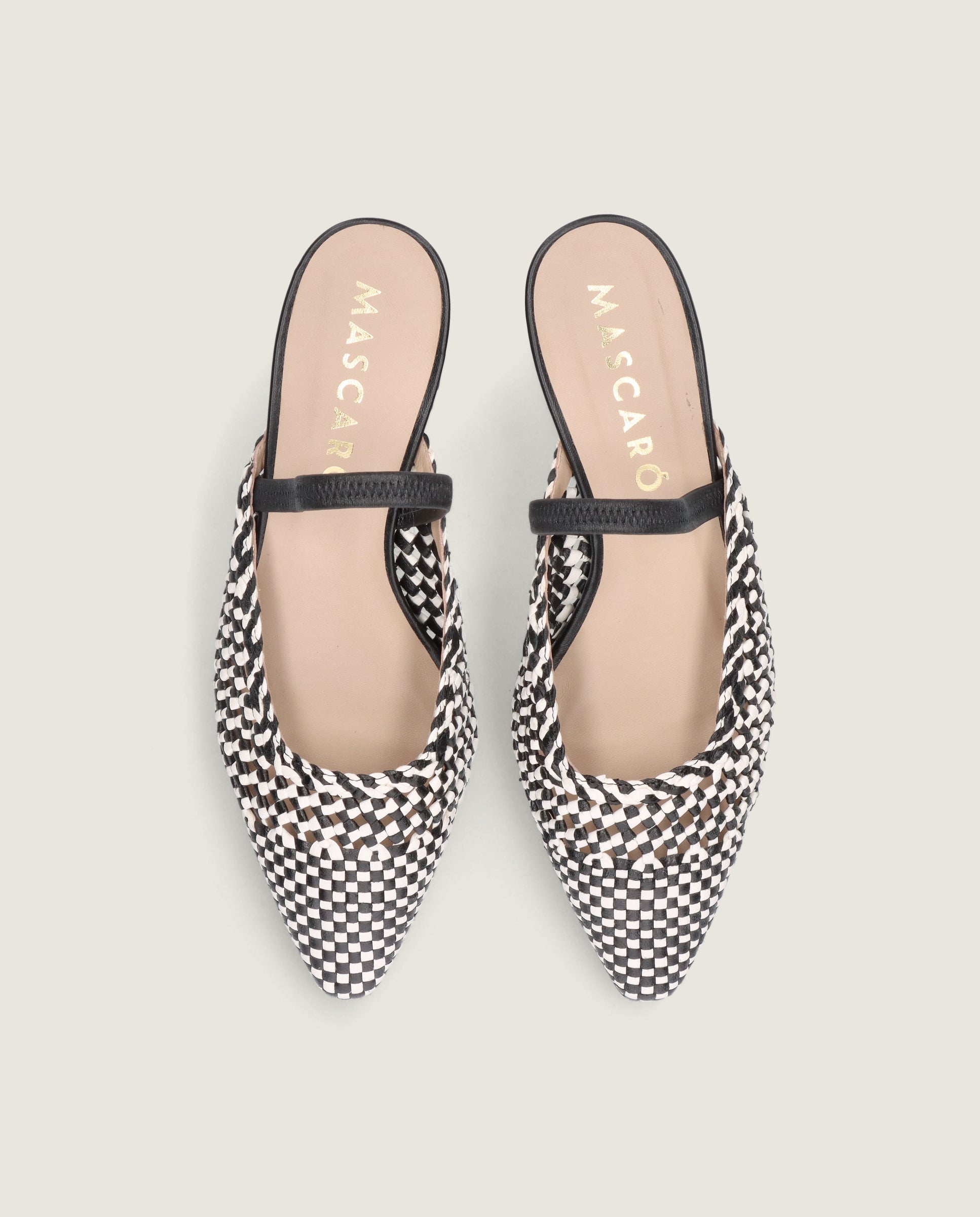 Salon Greta Negros Piel