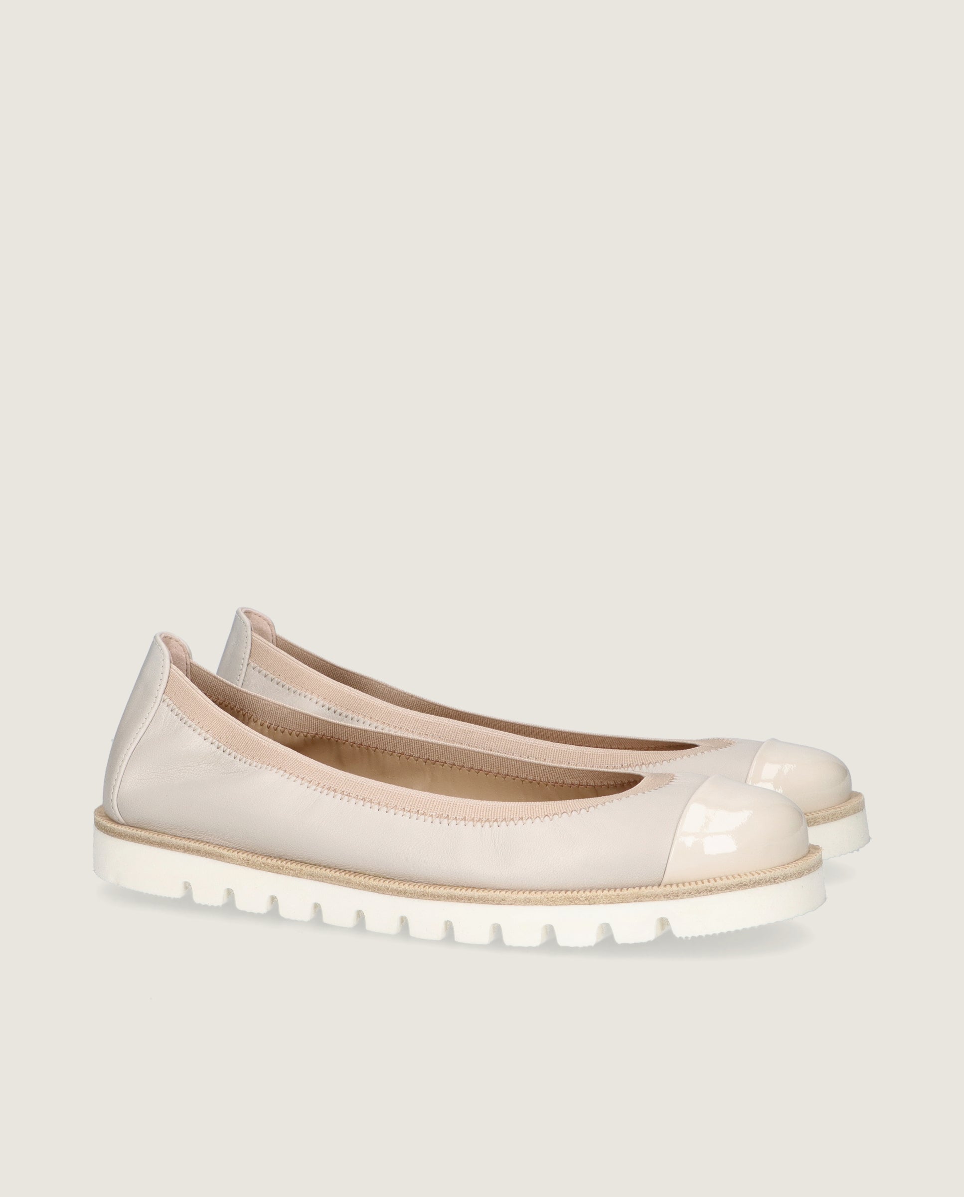 Image of Rosario White Leather Ballet Flats by Mascaro