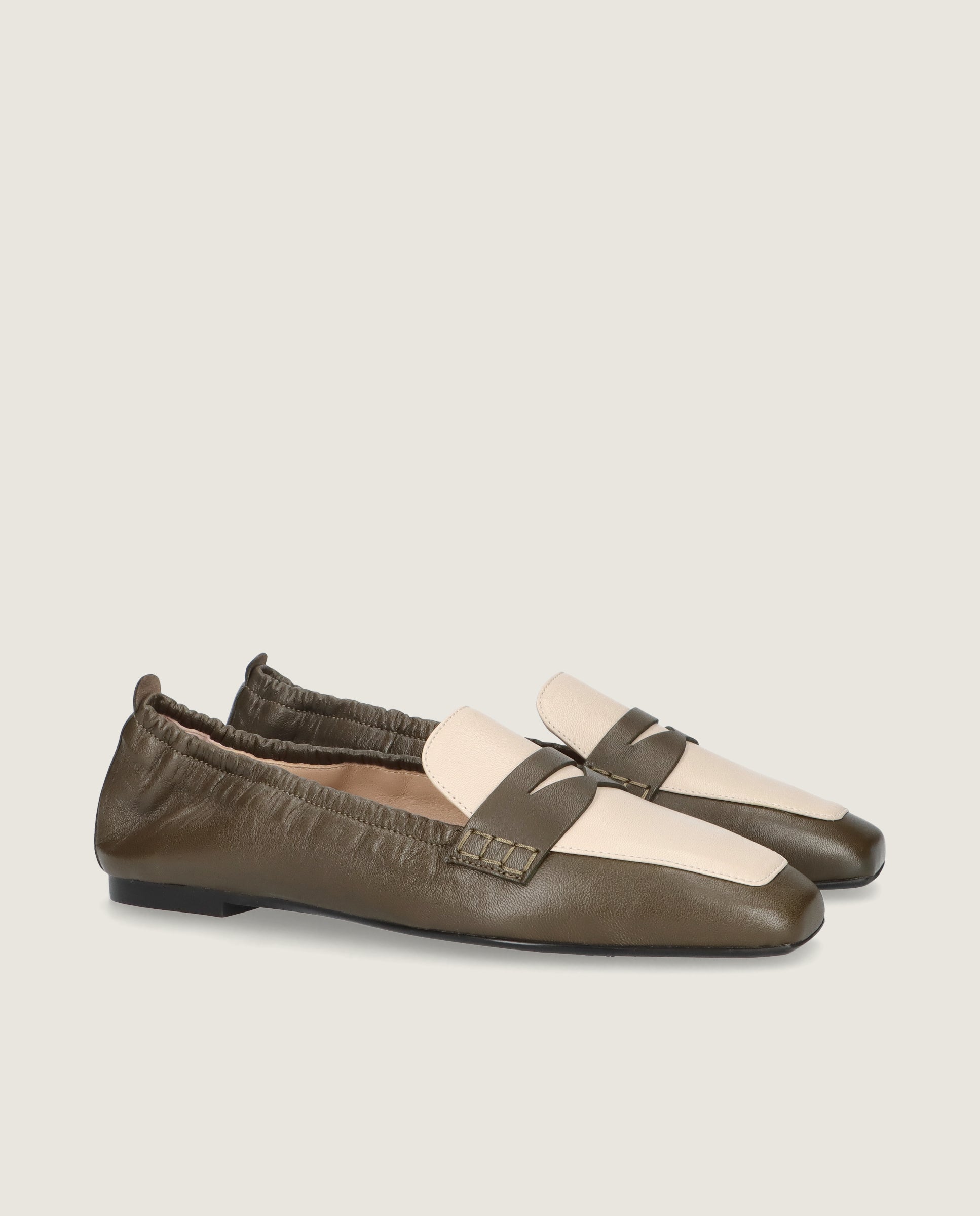 Imagen de Loafers Camille Verdes Piel por Mascaro