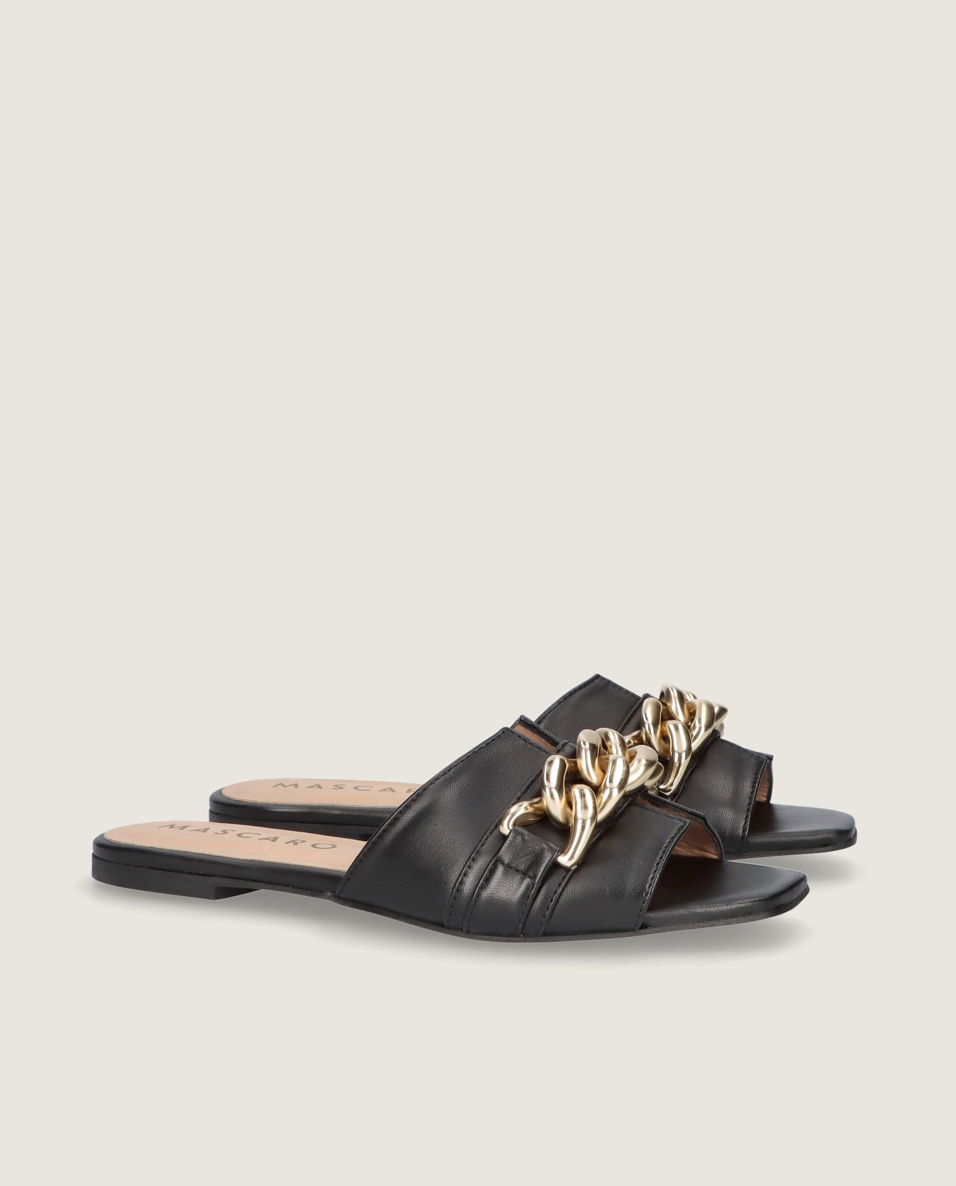 Imagen de Sandalias Julianne Negros Piel por Mascaro