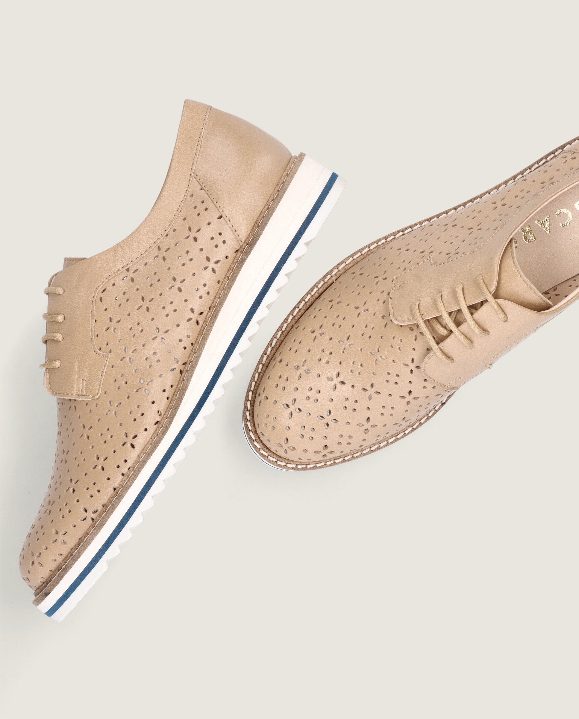 Chaussures à lacets en cuir marron pour femmes