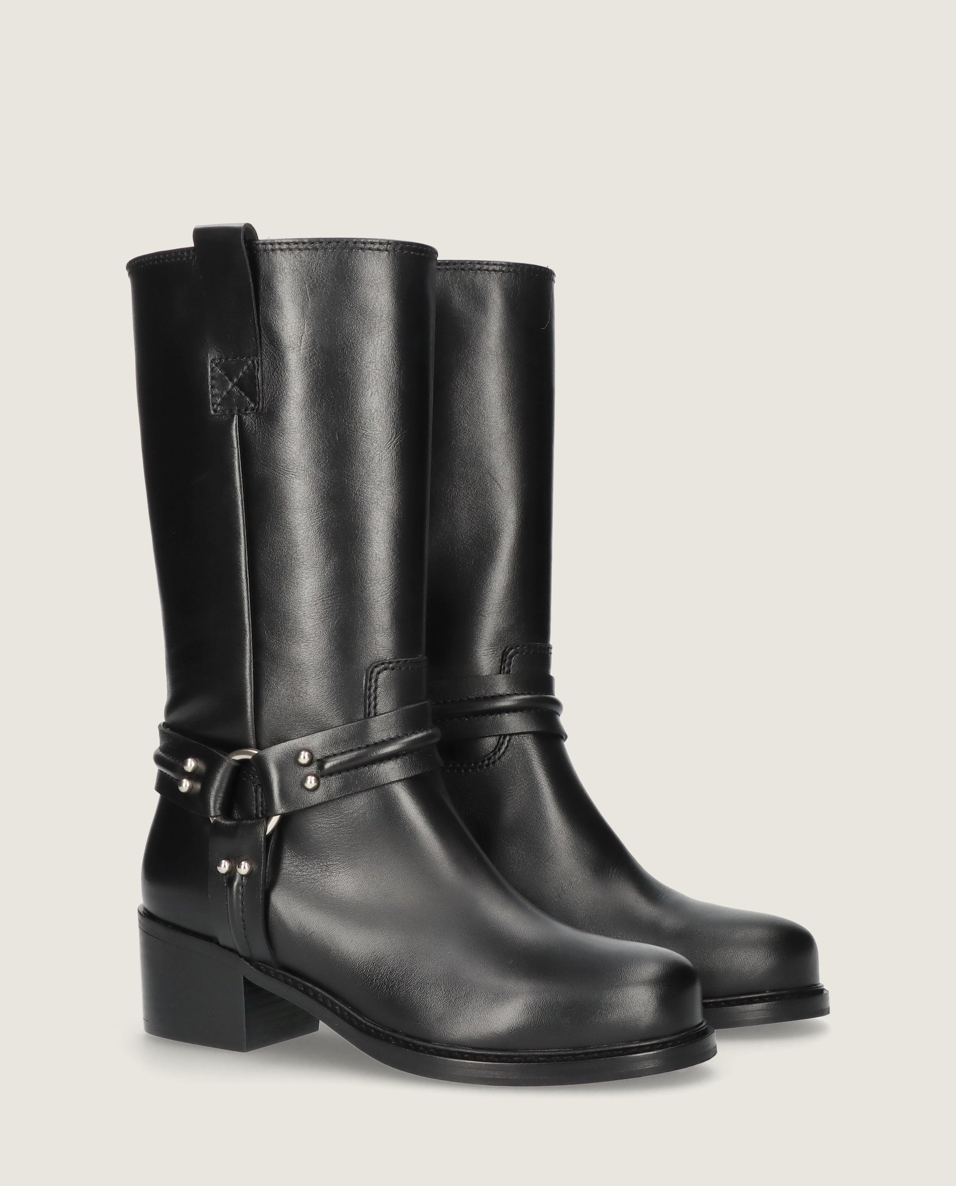Botas de couro preto Chabela