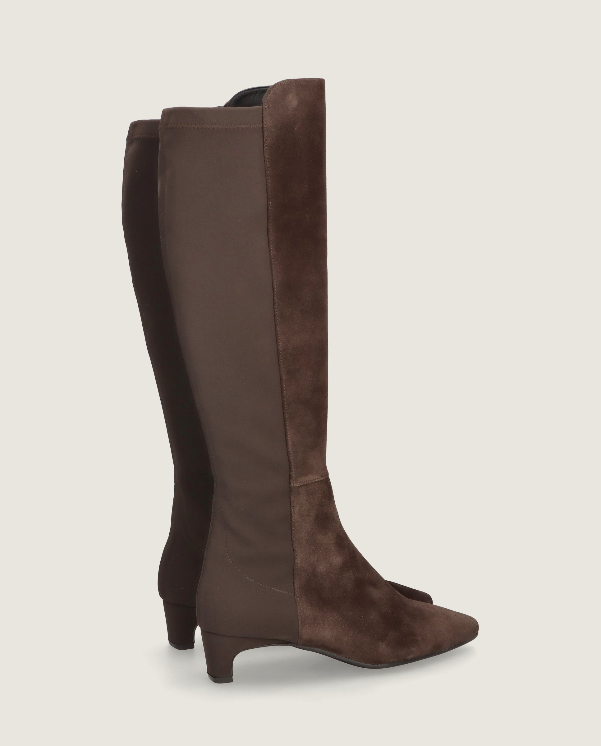 Botas Greta em camurça castanhas