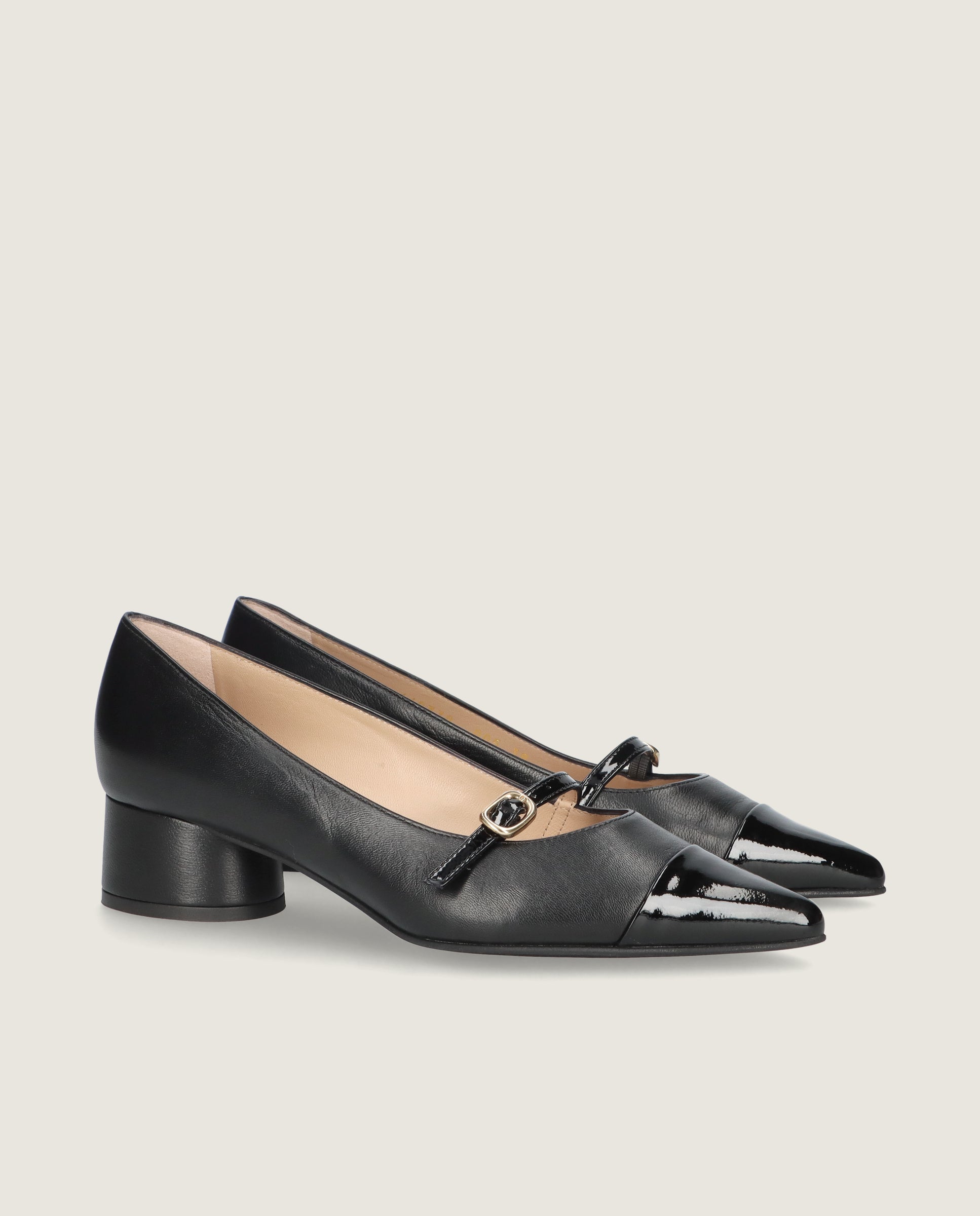 Image of Holly Black Leather Pumps by Mascaro