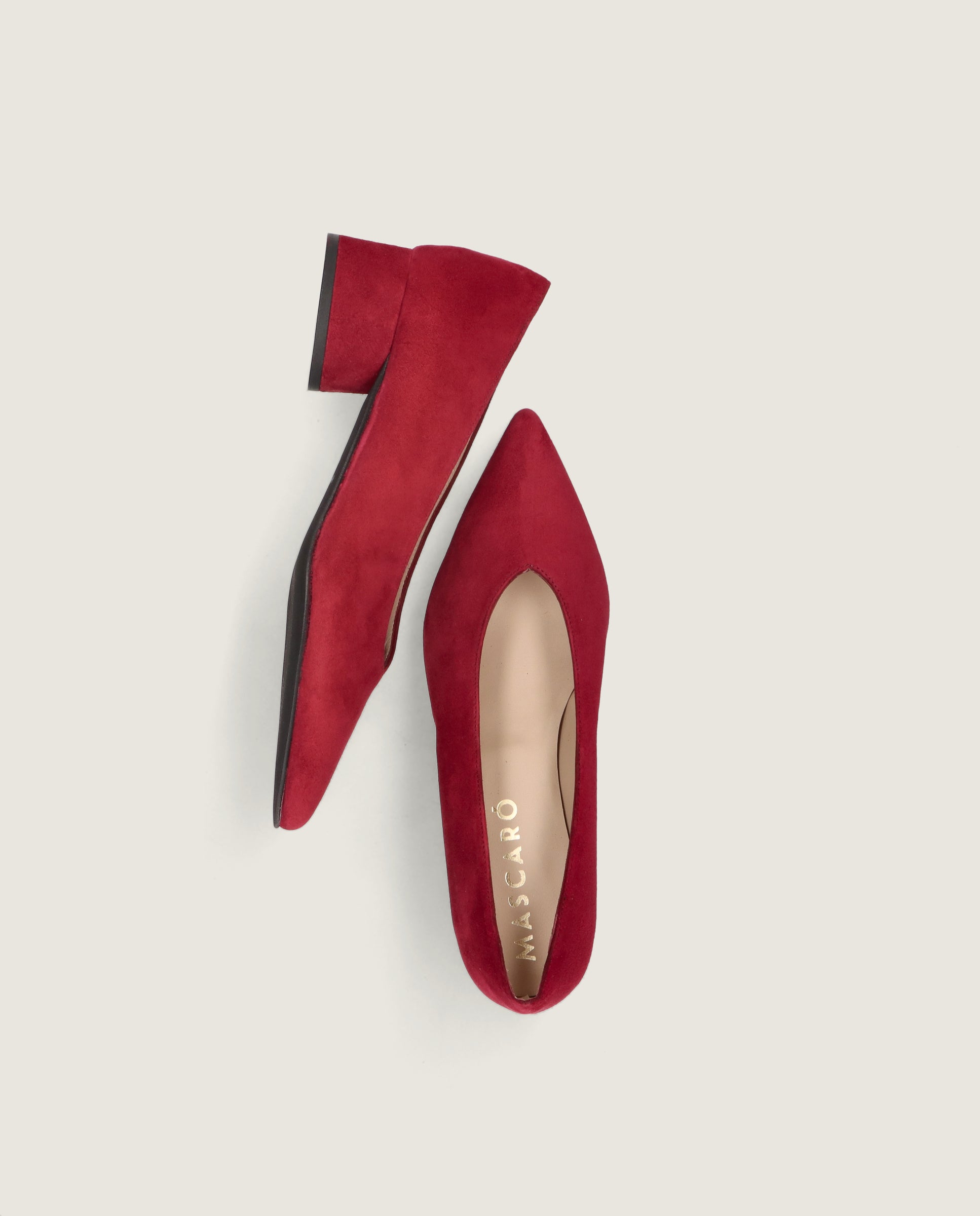 Salon Holly Red Suede