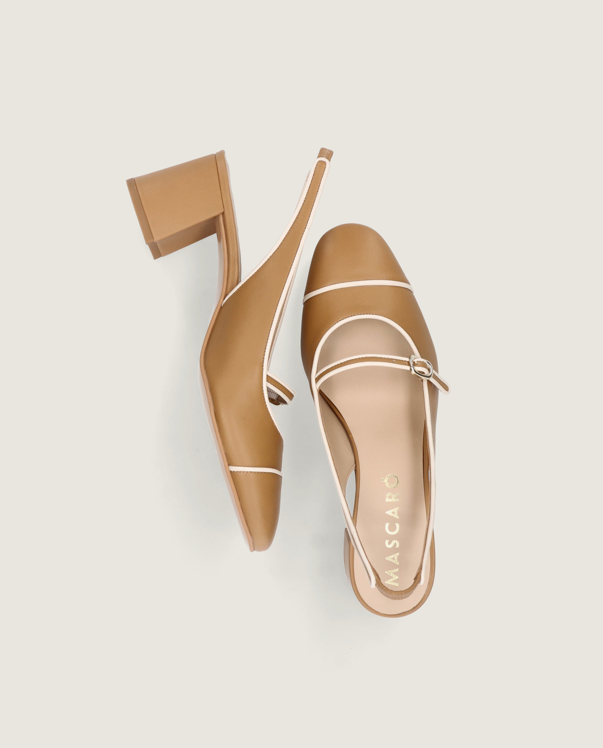 Salon Khaterine Marrones Piel