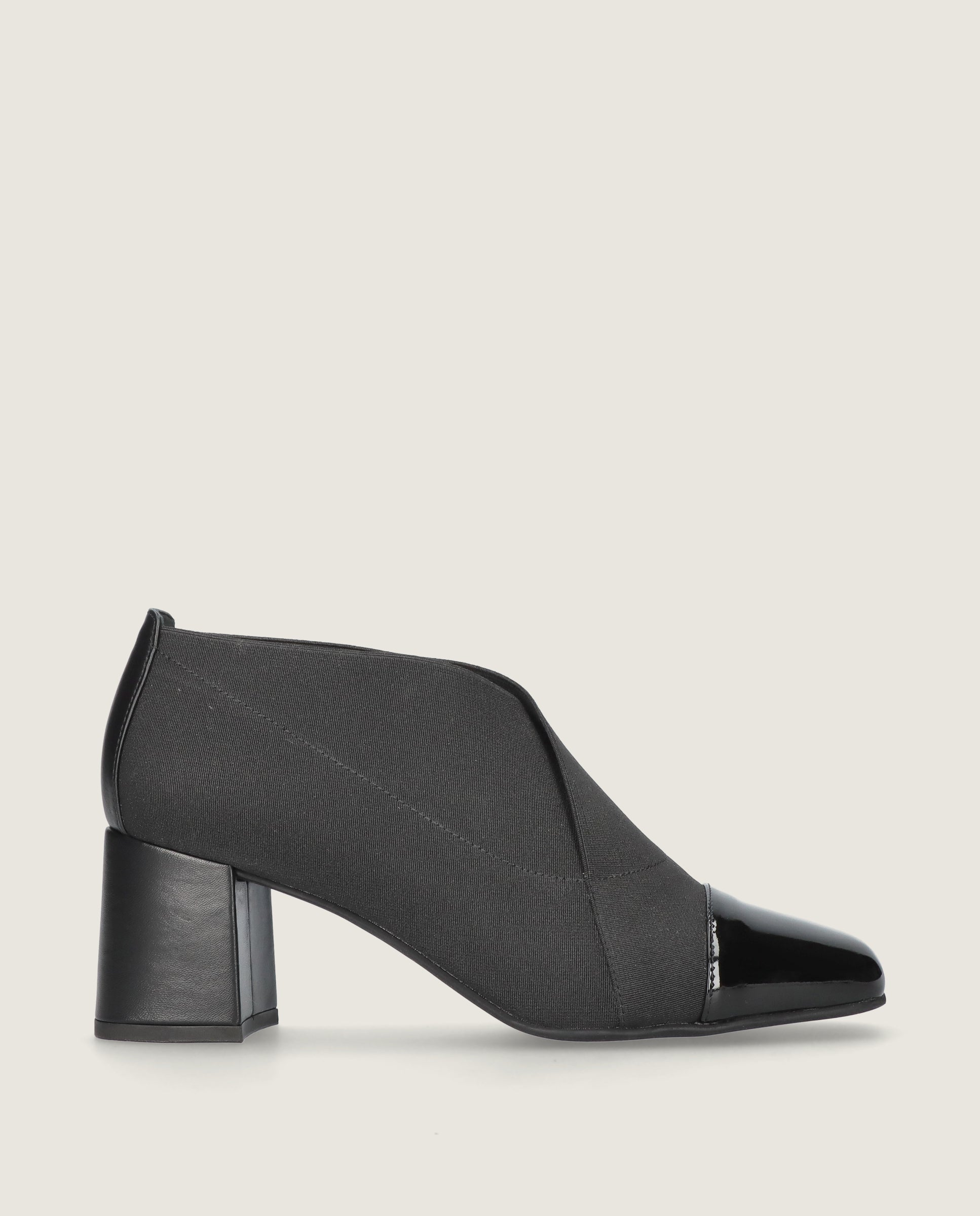 Schnürschuhe Anuk Schwarz Lack