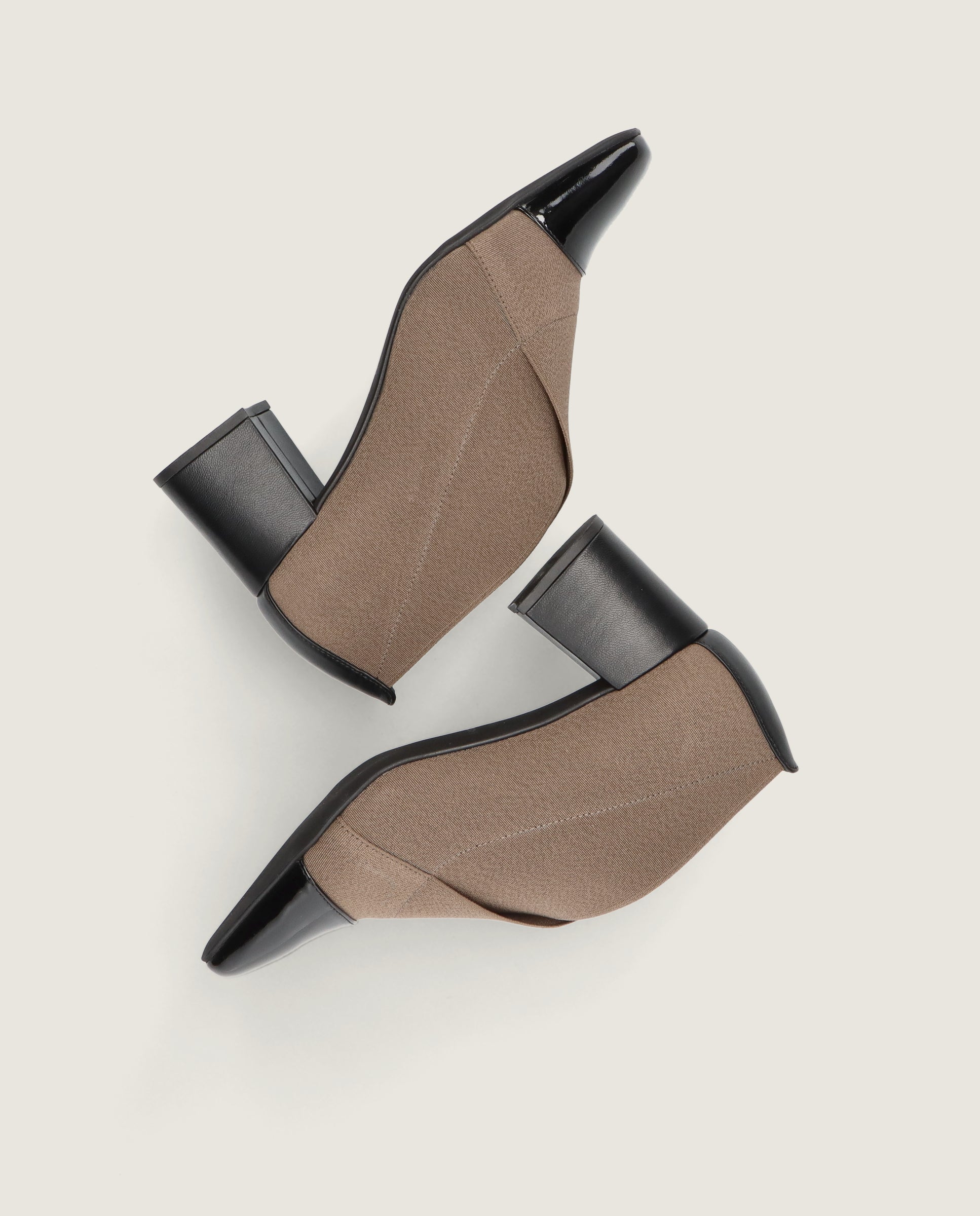 Zapatos Abotinados Anuk Marrones Tejidos