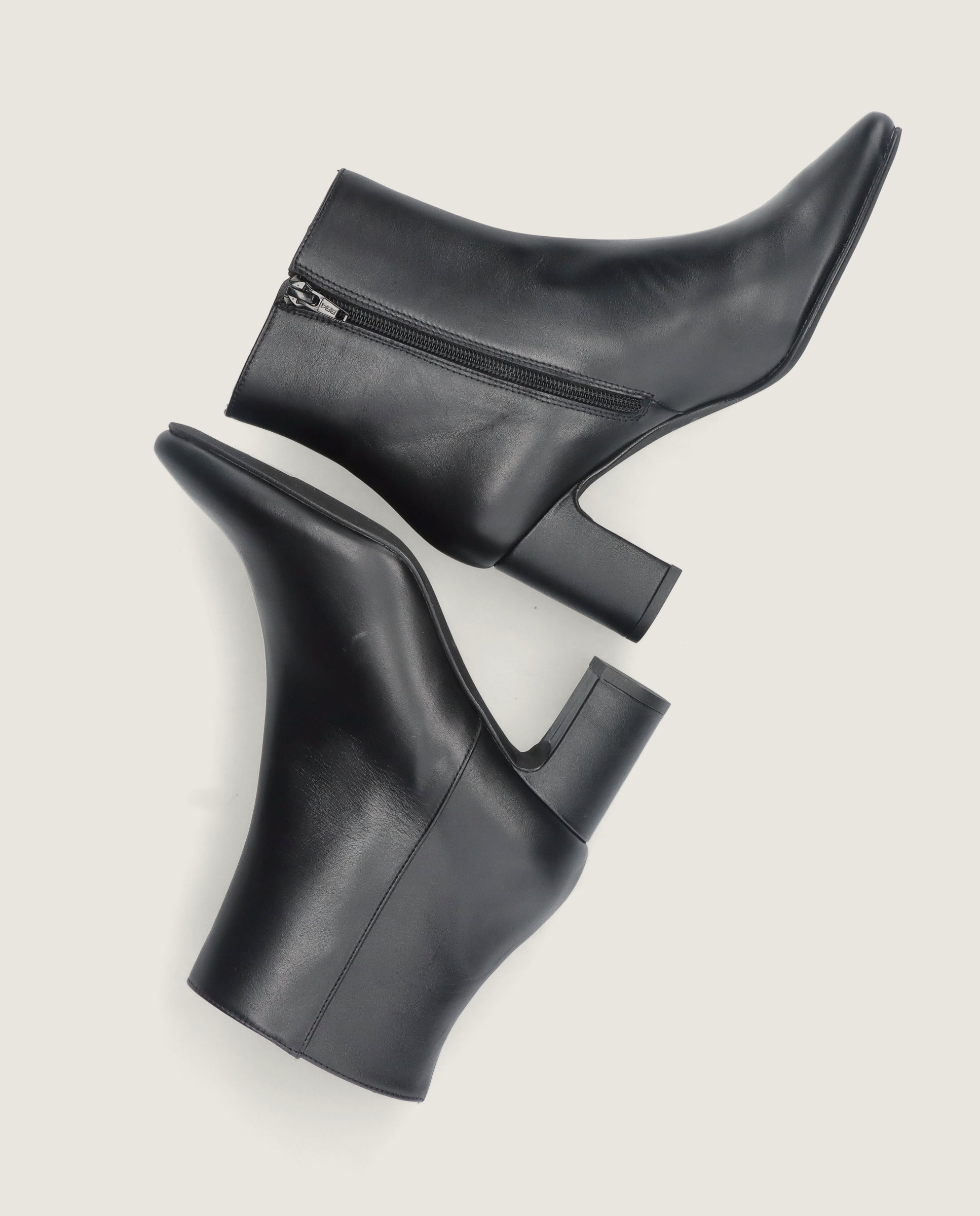Bottines en cuir noir Freja