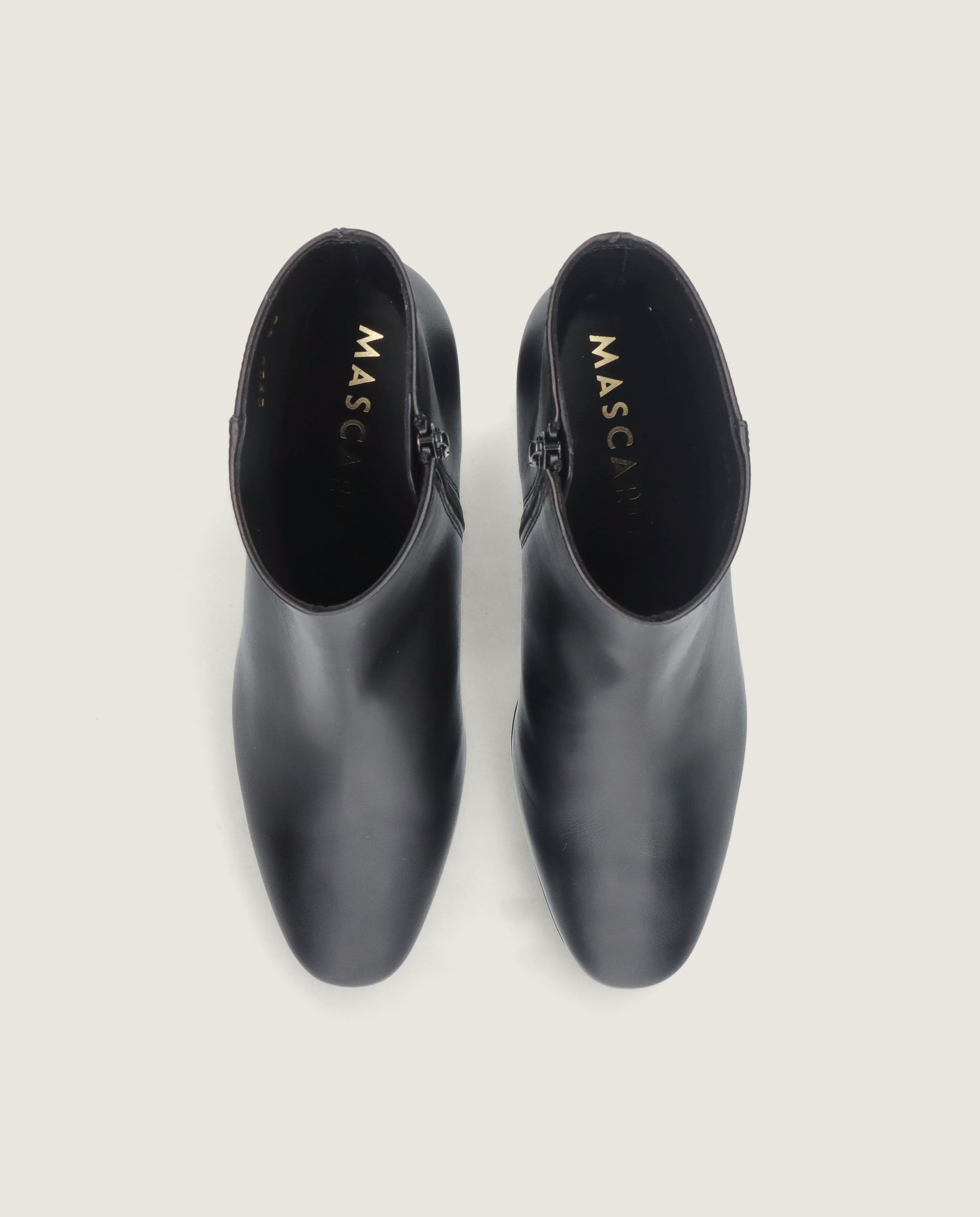 Vista alternativa de Botines Freja Negros Piel por Mascaro