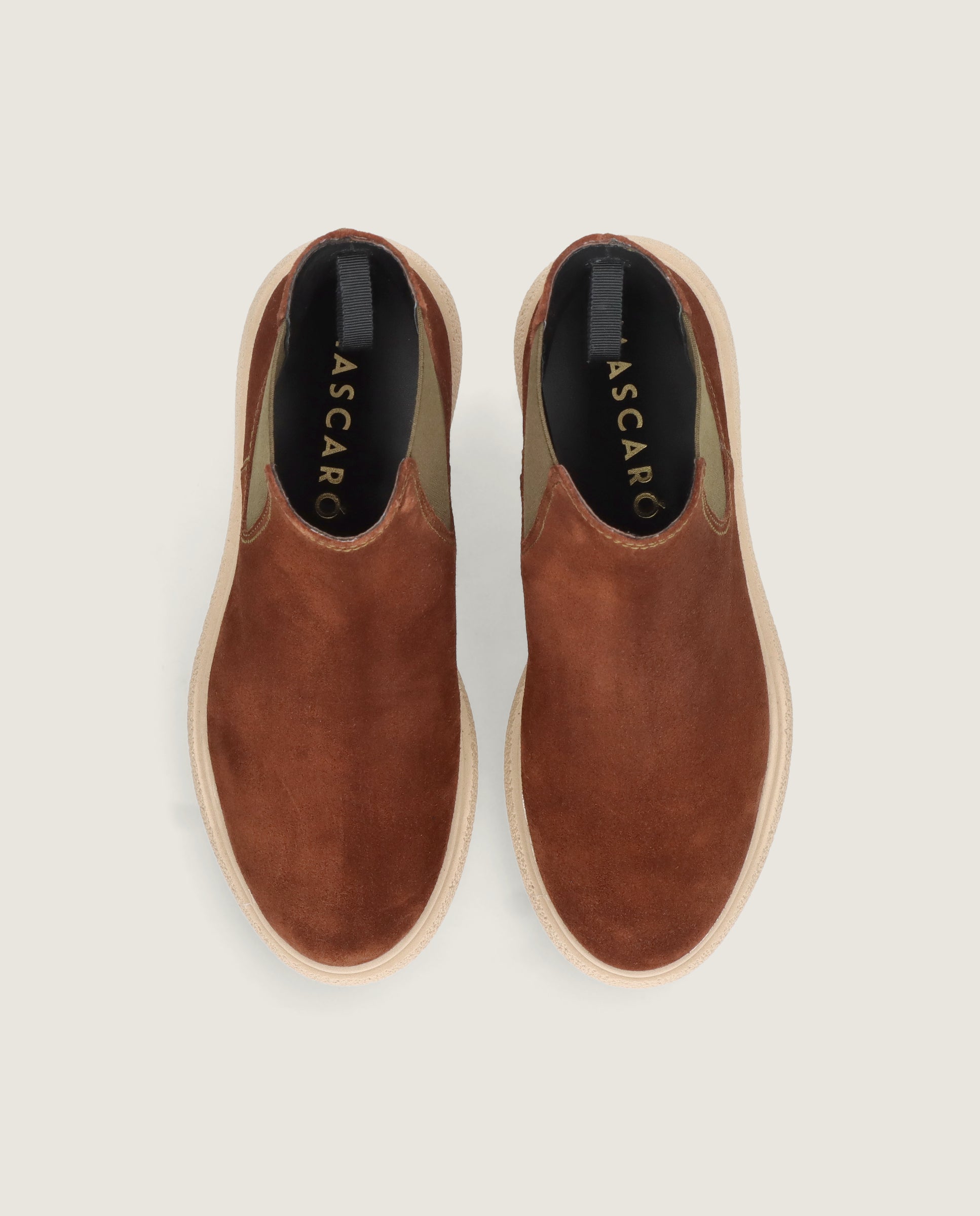 Vista alternativa de Botines Alice Marrones Ante por Mascaro