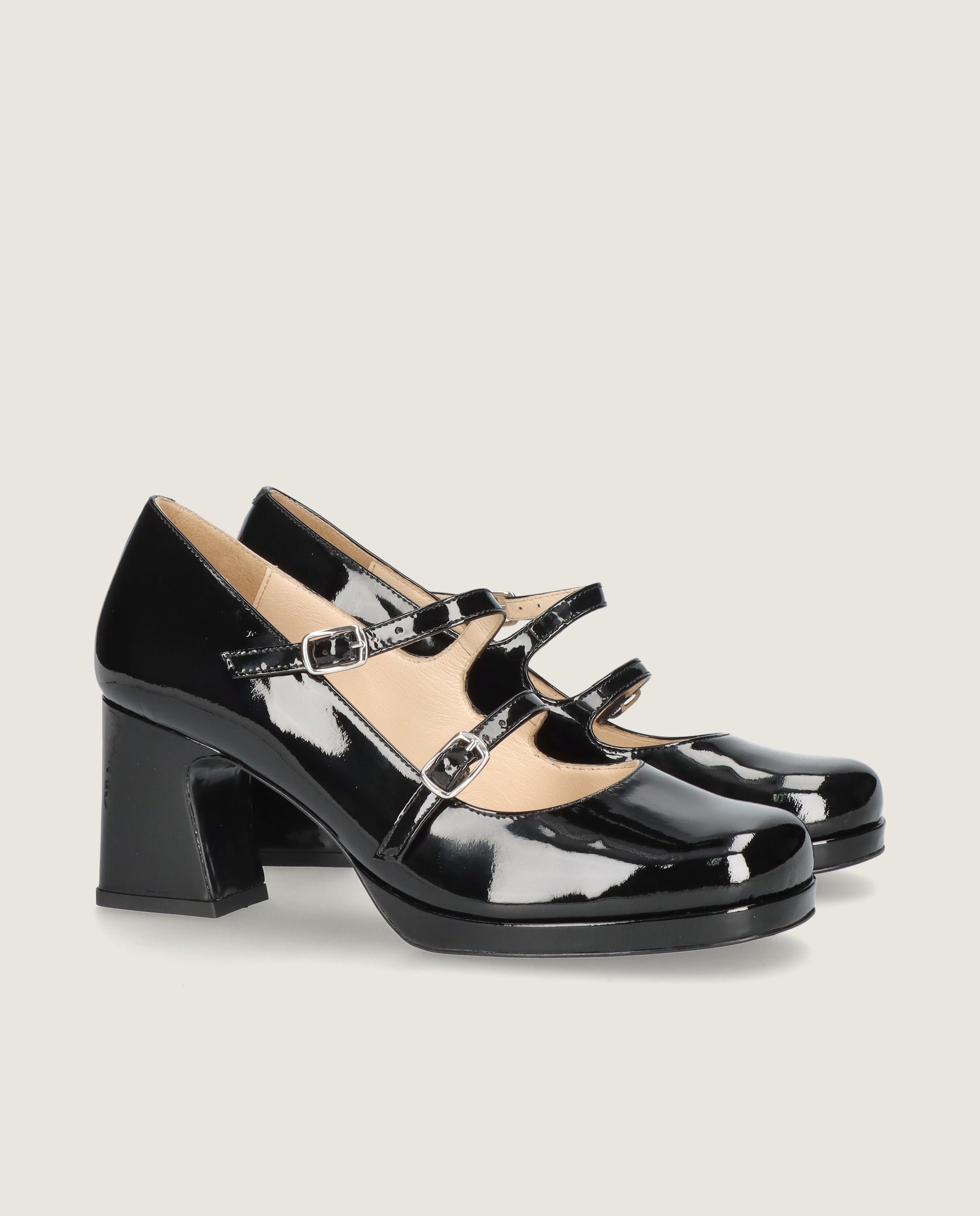 Image of Talia Patent Leather Black Pumps by Mascaro