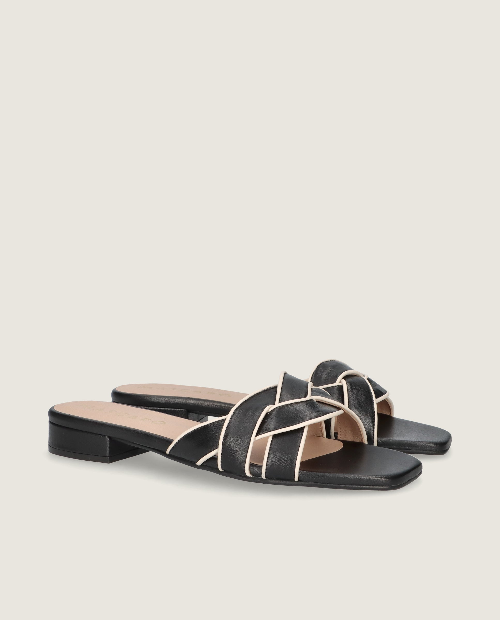 Image of Eva Black Leather Sandals by Mascaro