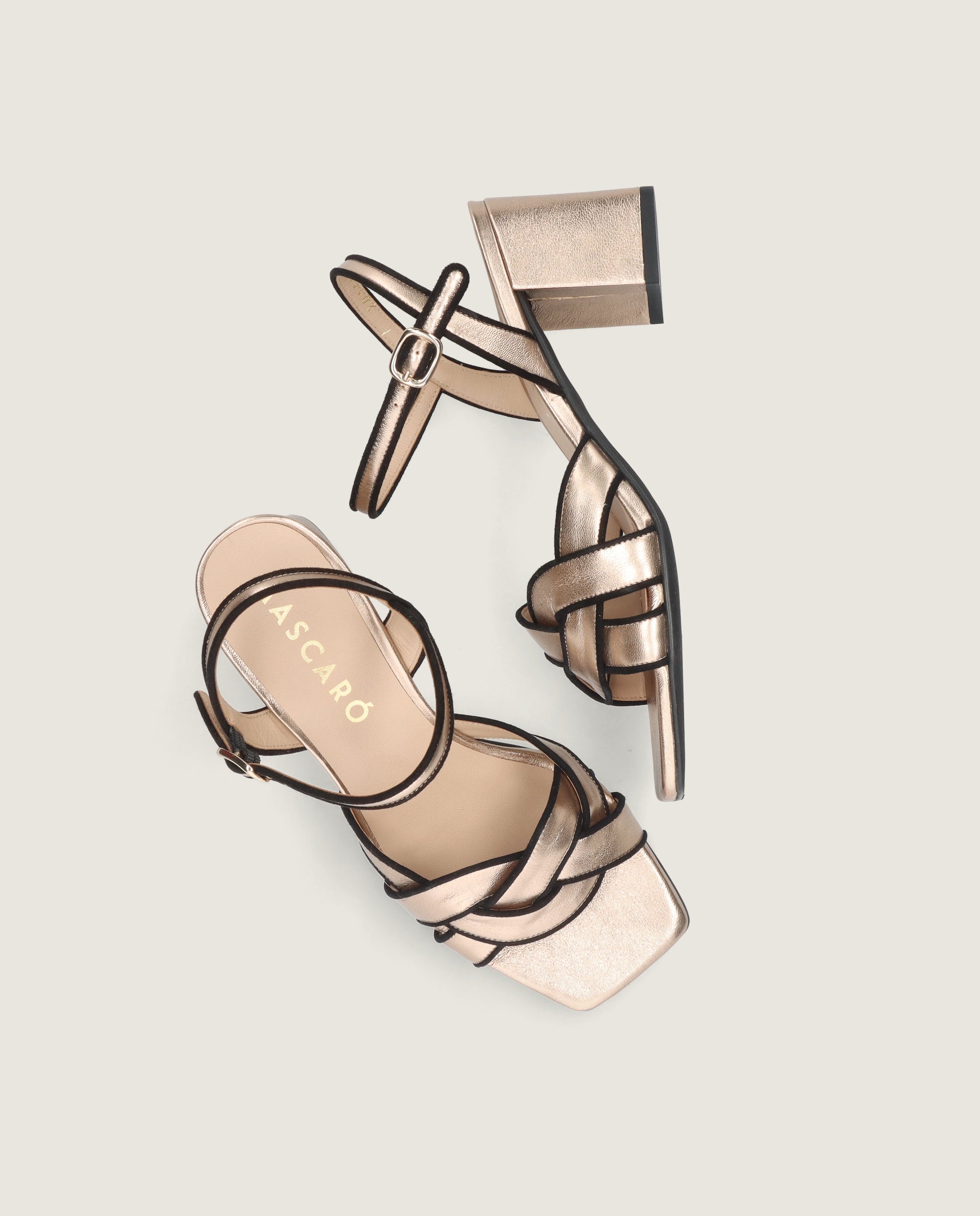 Sandalias Annie Dorados Pieles metalizadas