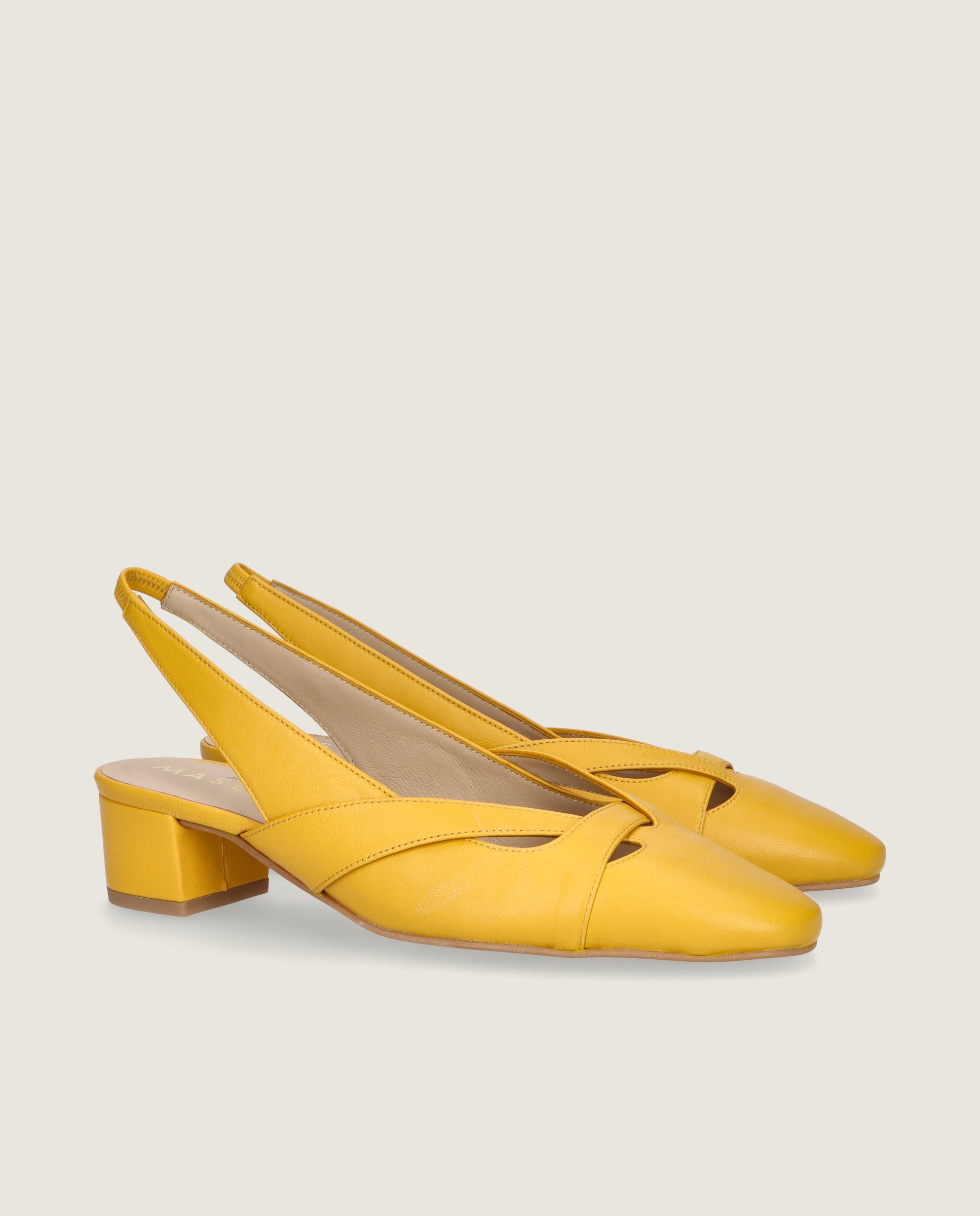 Salon Agnes Amarillos Piel