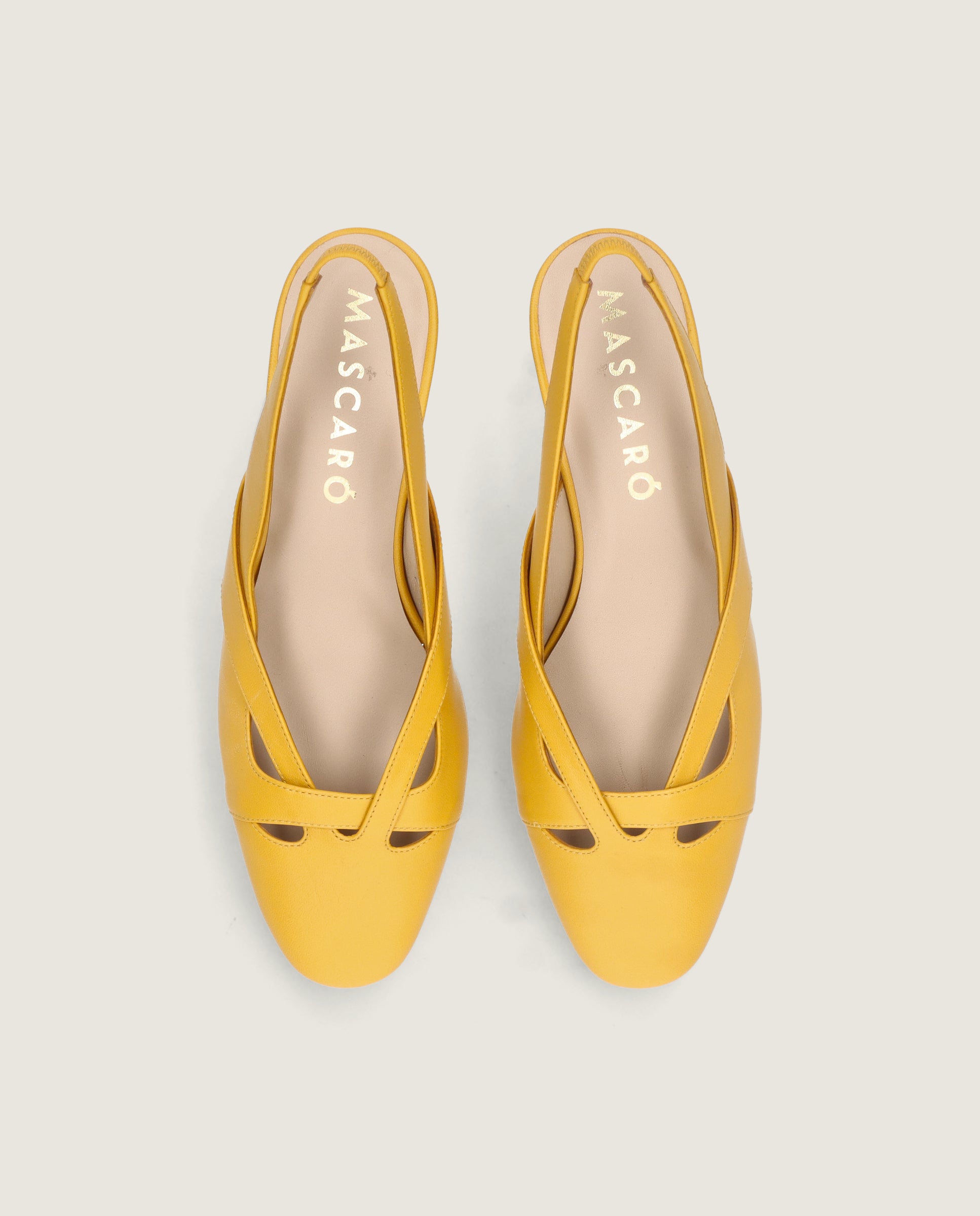 Salon Agnes Amarillos Piel