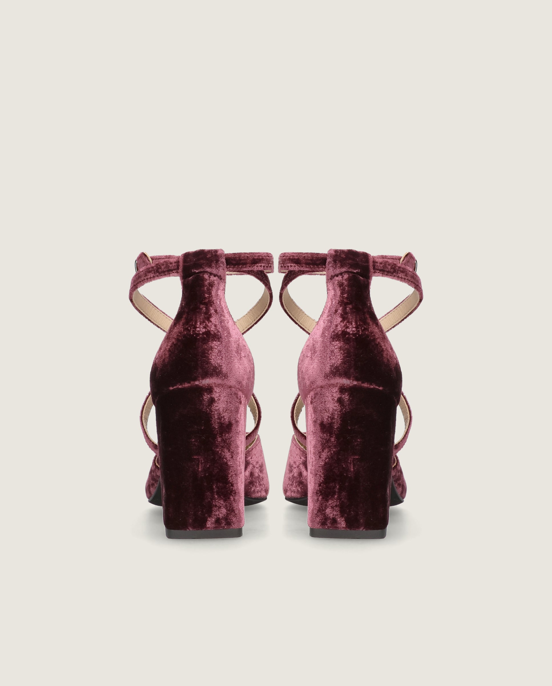 Salon Renata Rojos Tejidos