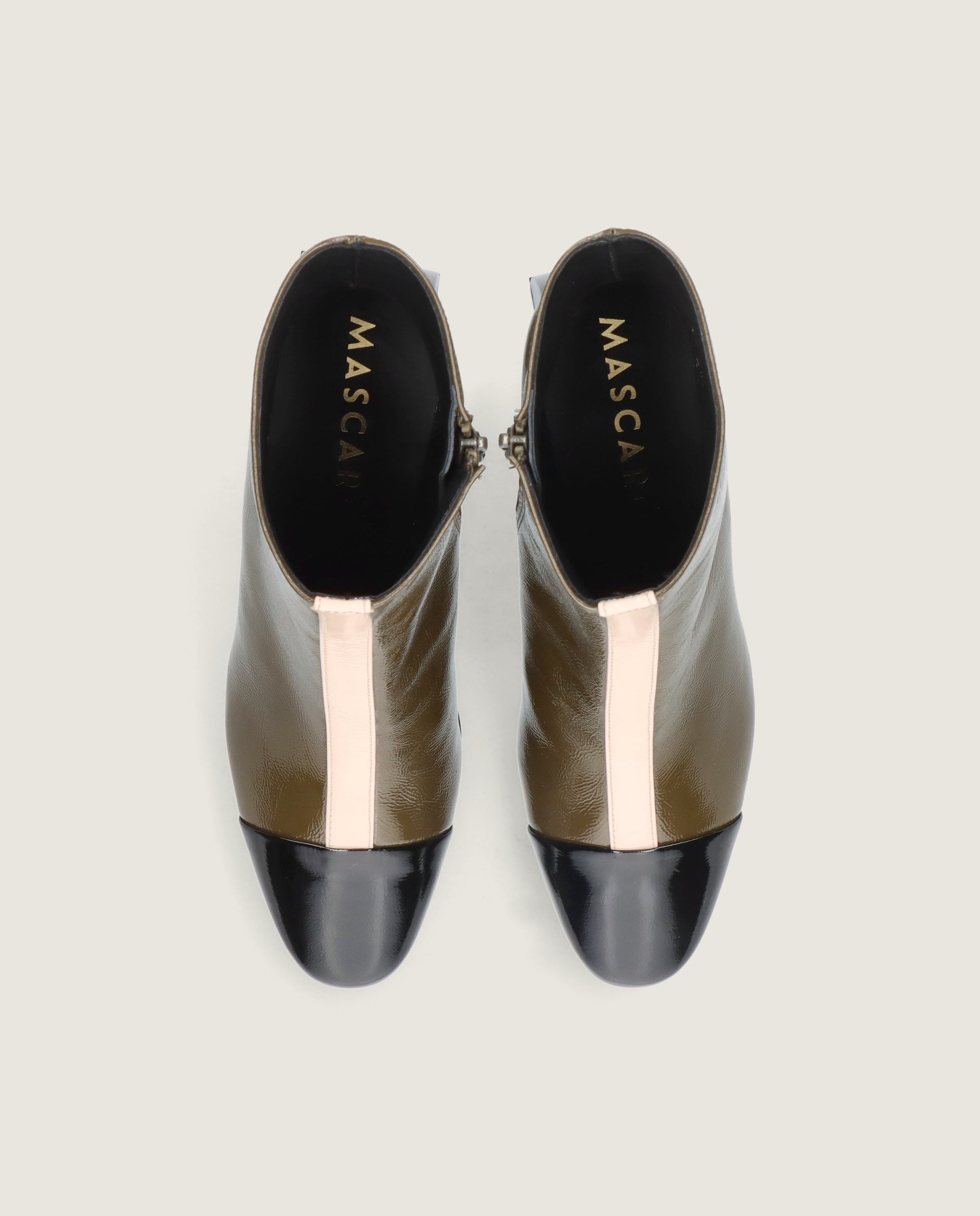 Vista alternativa de Botines Freja Verdes Charol por Mascaro